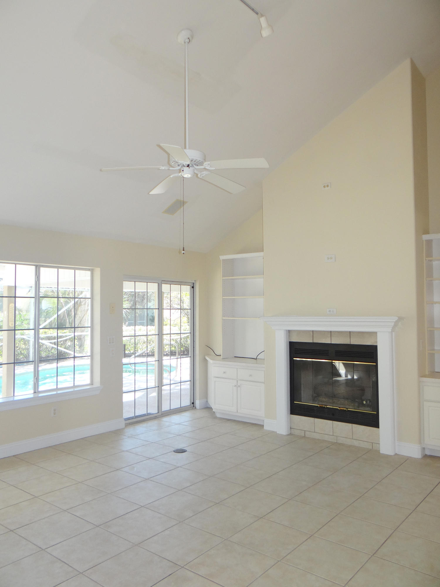 EMERALD BAY PH 1A - Residential