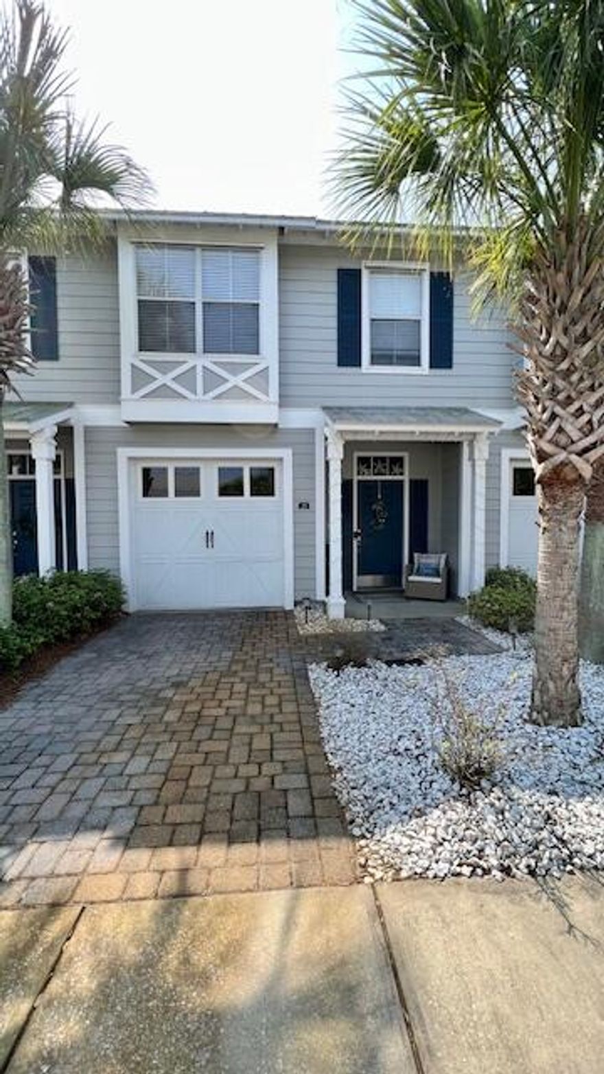 MOTIVATED SELLERS! INVESTORS WELCOME! ASSUMABLE VA LOAN AVAILABLE TO QUALIFIED BUYERS!!!!  INTEREST RATE at 2.25% on current VA  LOAN PAYOFF BALANCE!!!!  MERRY CHRISTMAS to YOU!!!Take a look at this beautiful 3BR/2.5BA townhome located in Eagle Bay. 1588 square foot living, close to the Choctawhatchee Bay and a short drive to the beach. This home is conveniently located just 1 mile from Hwy 98 on East Hewitt Rd. Topsail State Park & the beautiful Gulf of Mexico are near as well as Walmart, Sacred Heart Hospital, Grand Blvd, Sandestin, Silver Sands Outlet Mall and many more restaurants & retail stores. The interior has raised ceilings, an open floor plan, crown molding & tile in the main living areas.