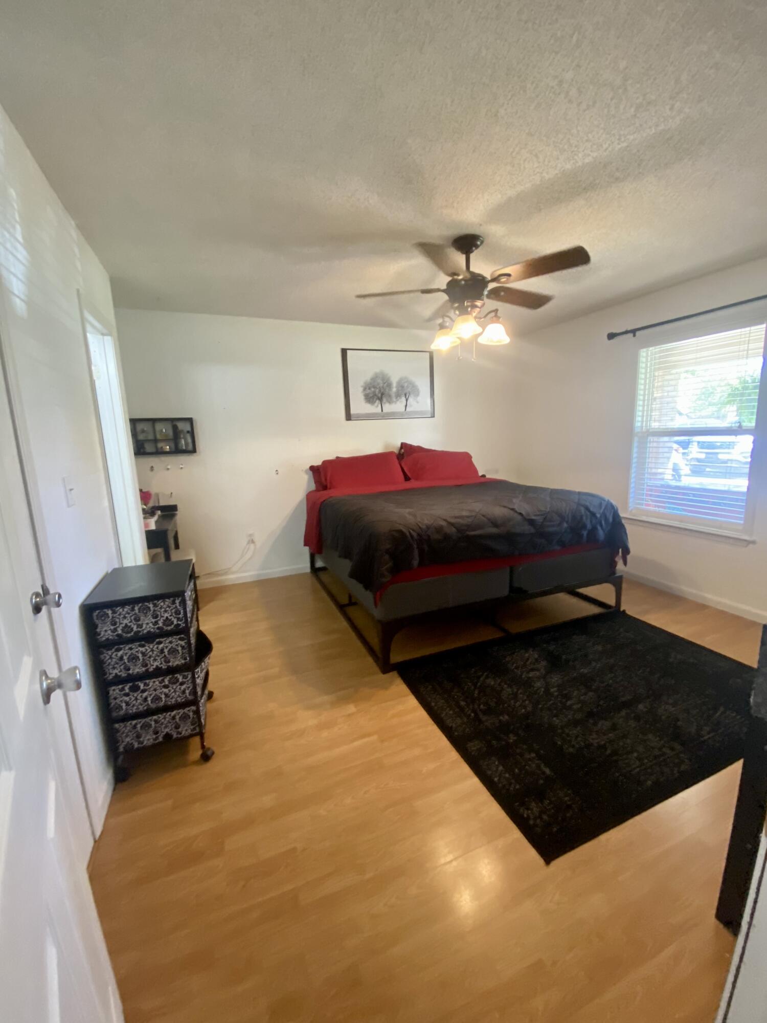 COUNTRYVIEW ESTATES 1ST ADDN - Residential