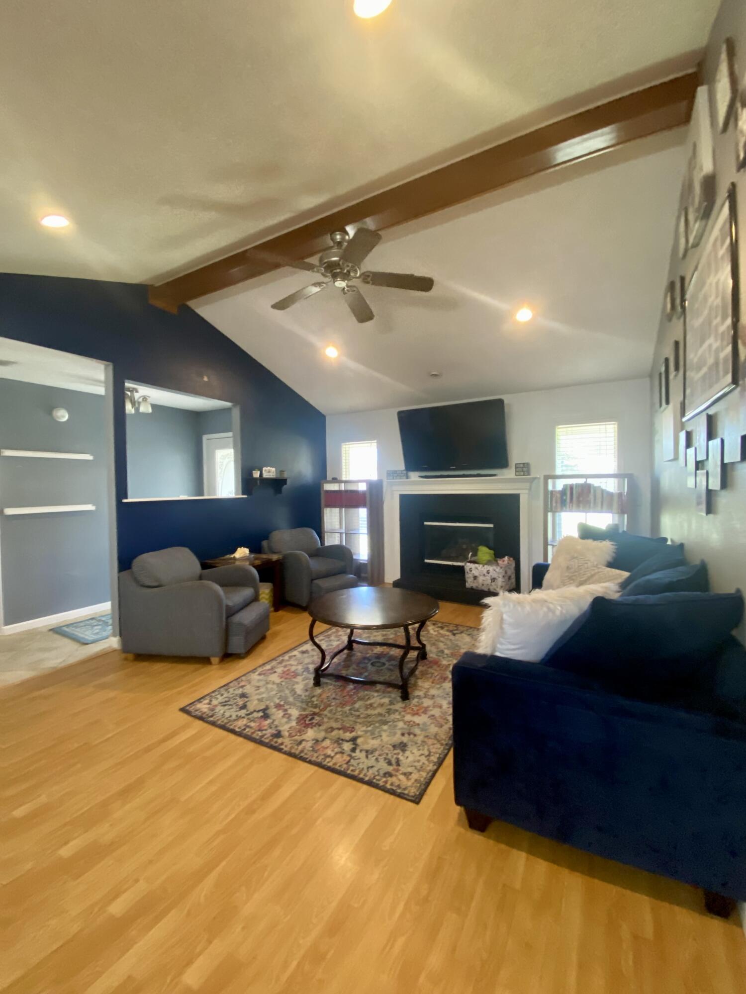 COUNTRYVIEW ESTATES 1ST ADDN - Residential