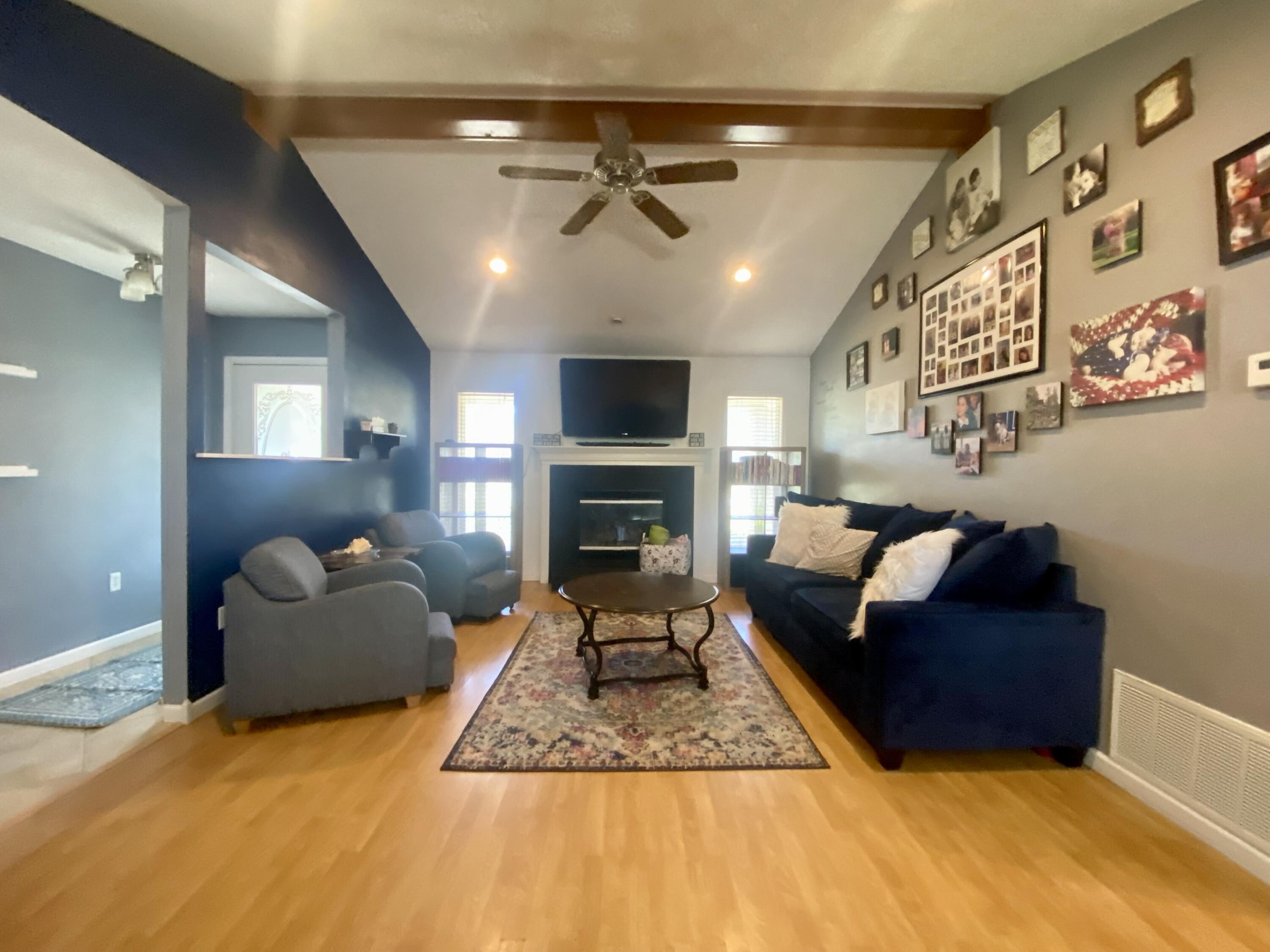 COUNTRYVIEW ESTATES 1ST ADDN - Residential