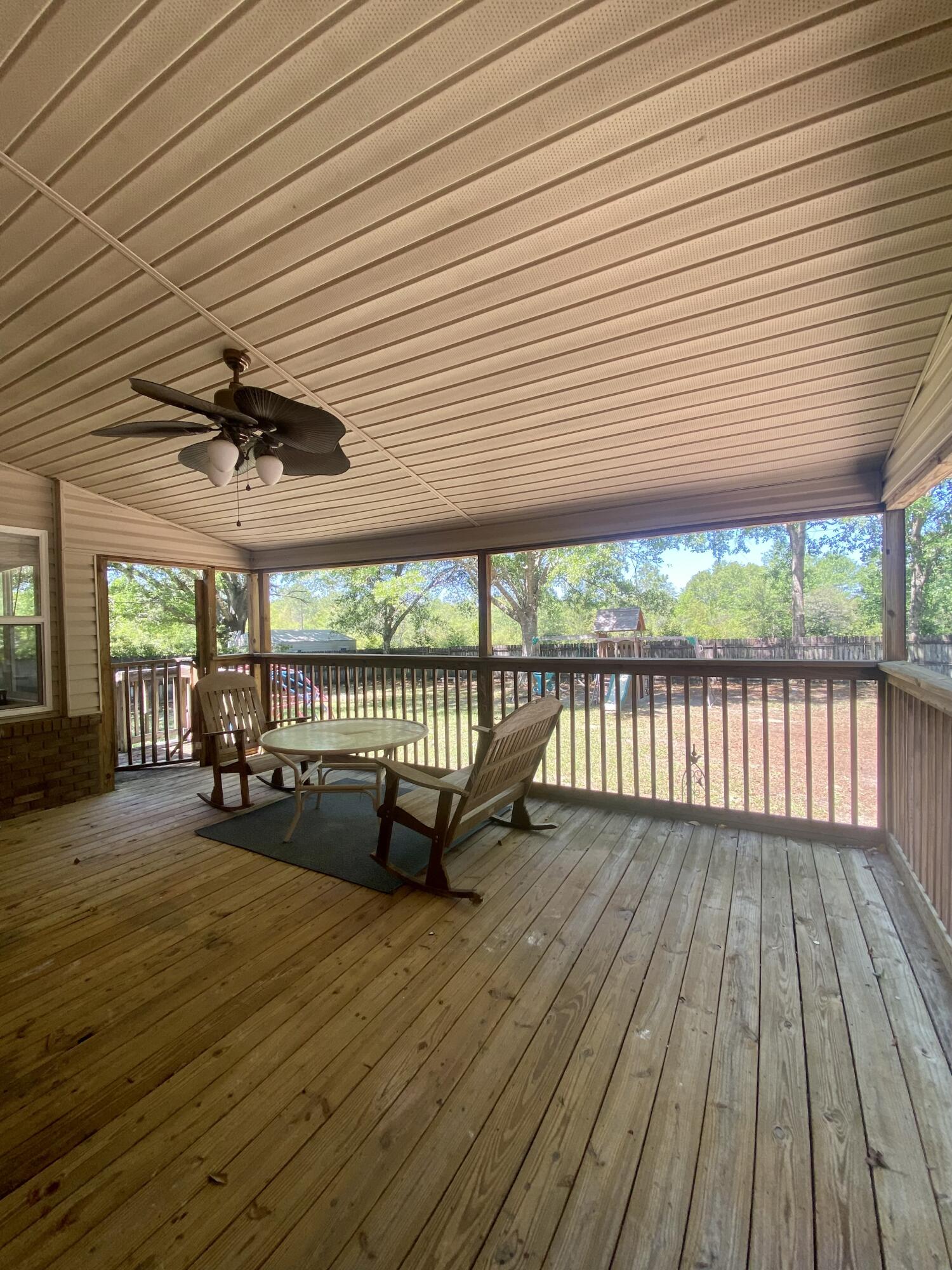 COUNTRYVIEW ESTATES 1ST ADDN - Residential