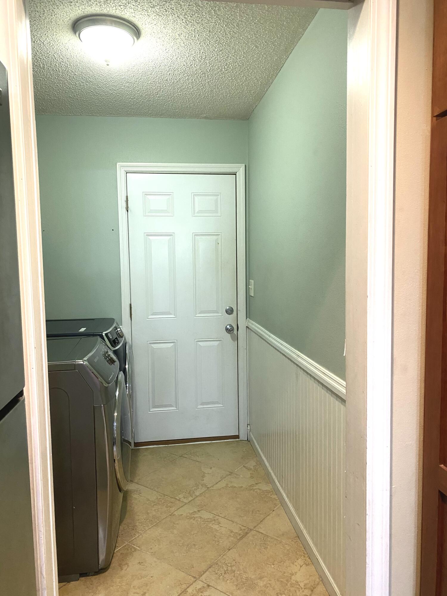 COUNTRYVIEW ESTATES 1ST ADDN - Residential