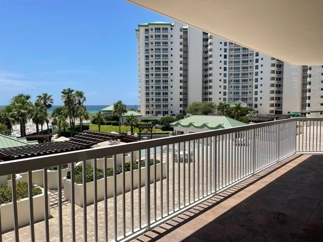 ST. BARTH AT SILVER SHELLS - Residential