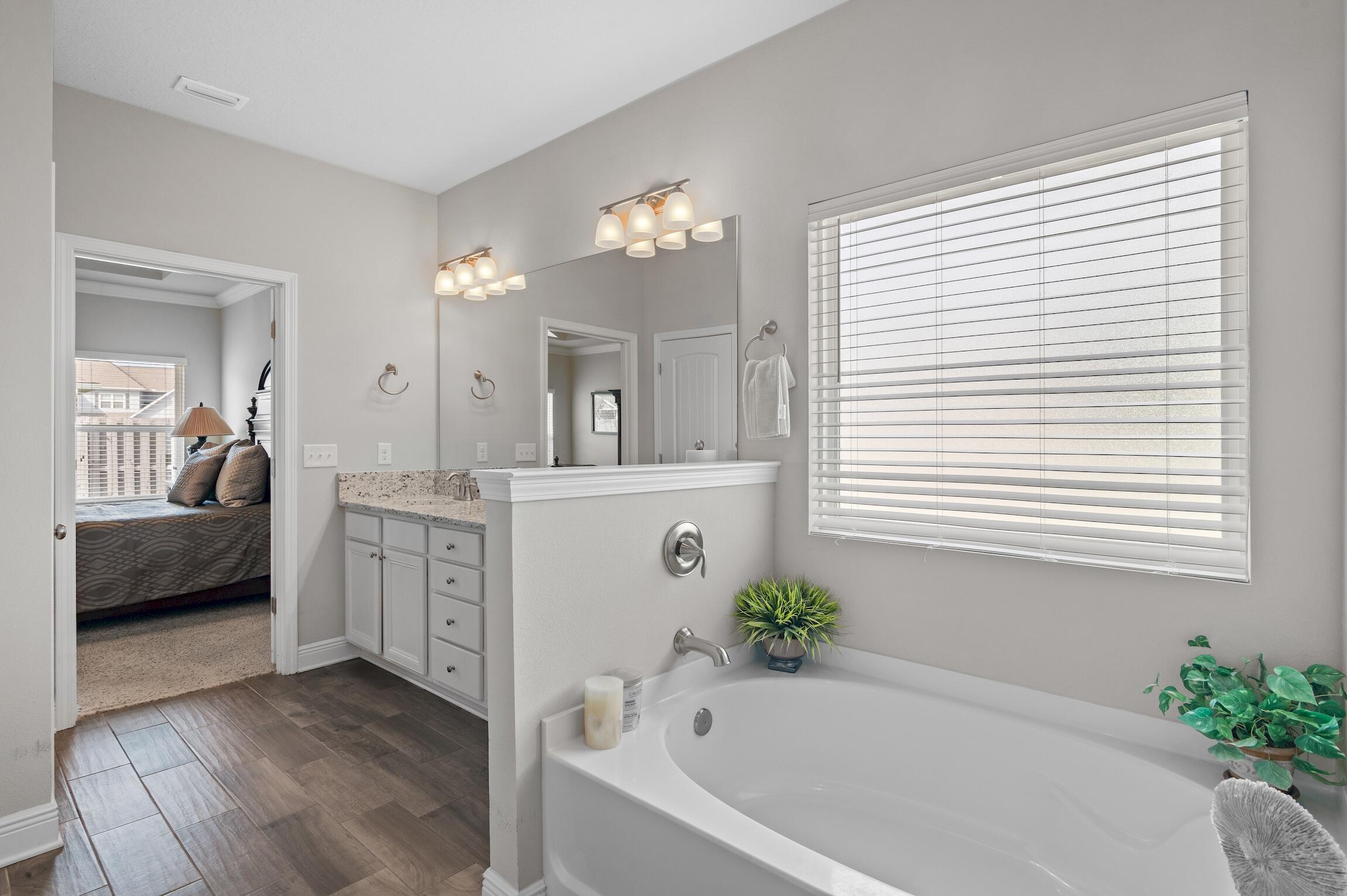 HAMMOCK BAY - Residential