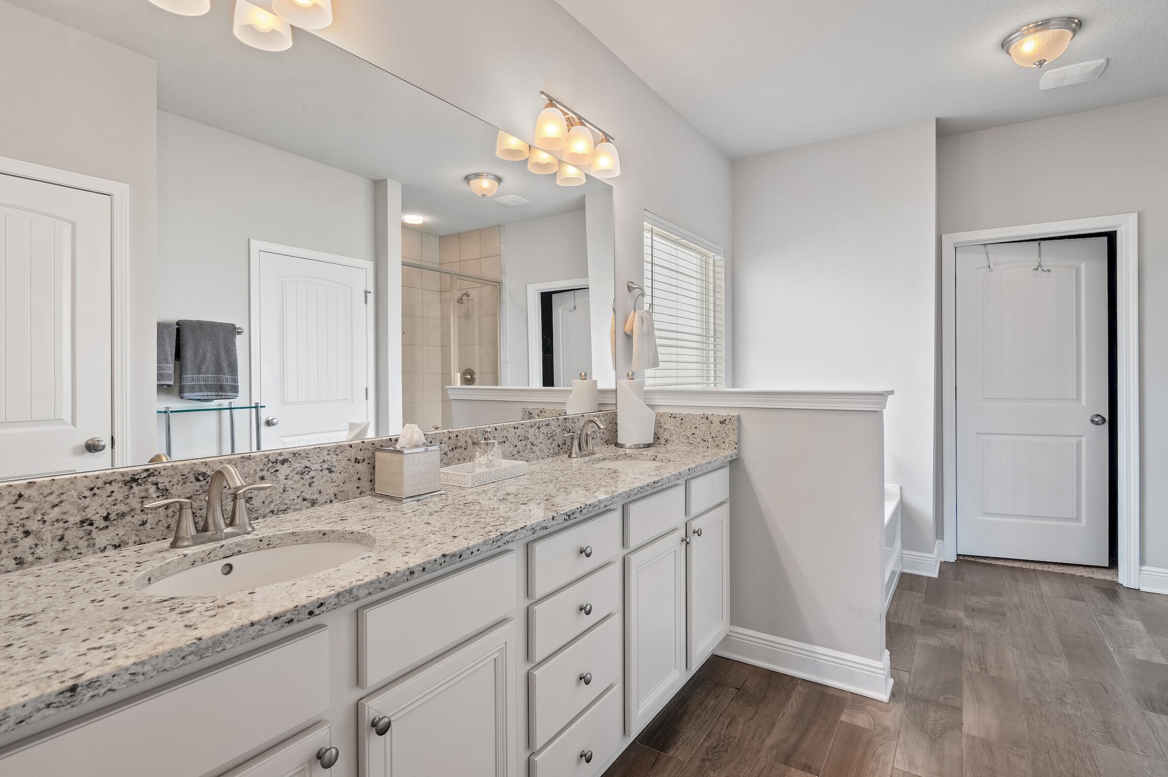 HAMMOCK BAY - Residential