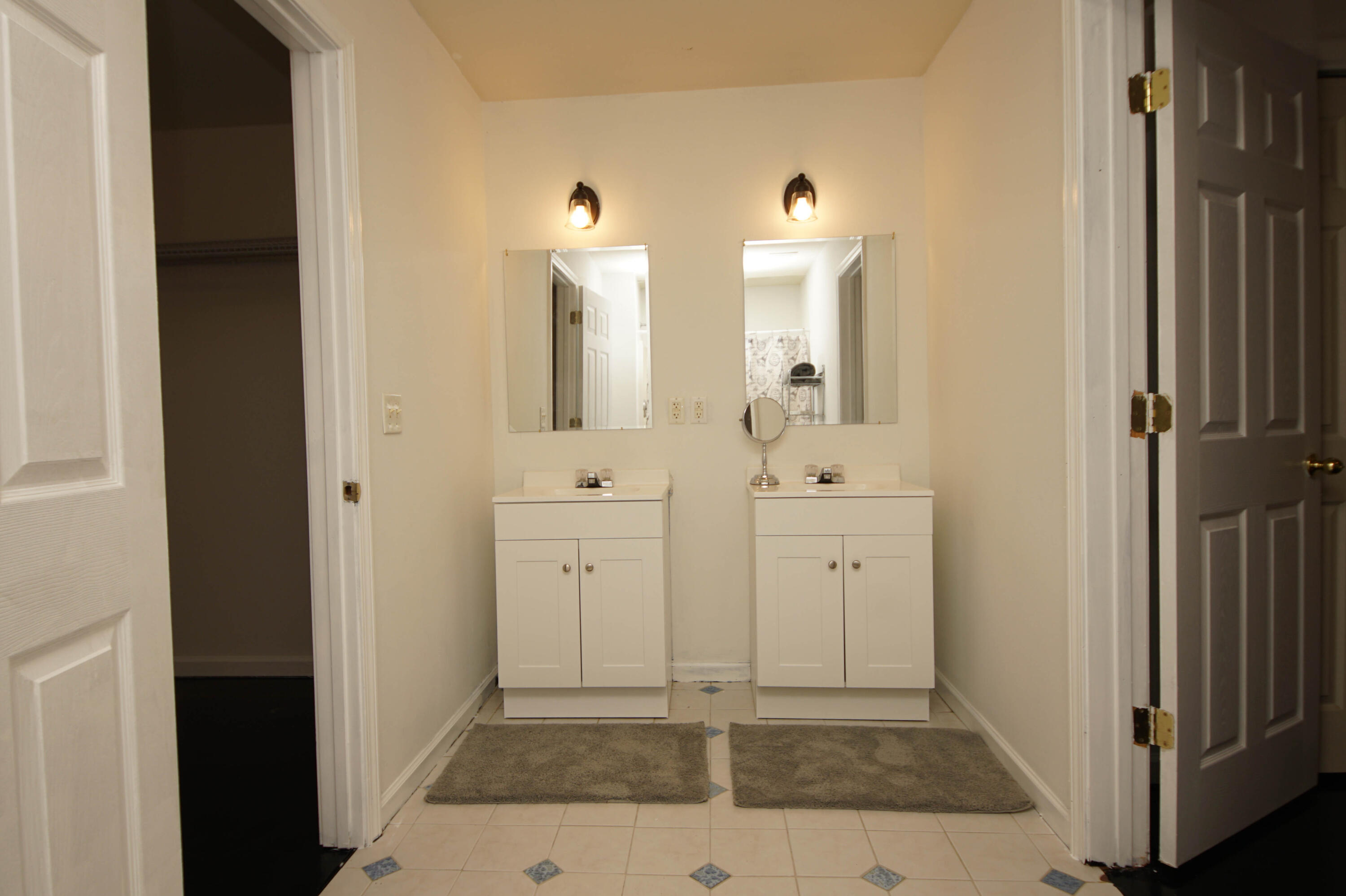 OAKRIDGE - Residential