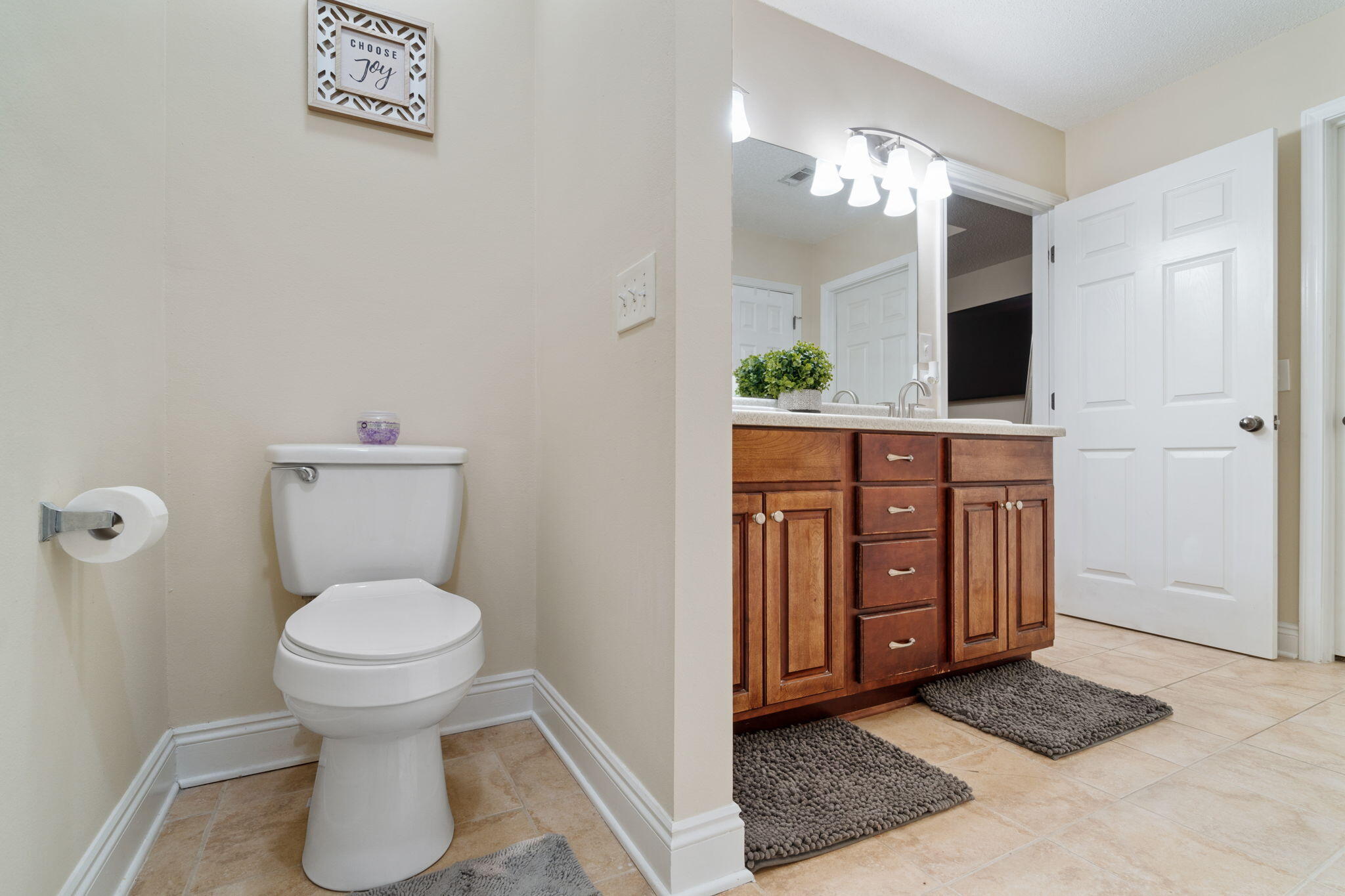 WOODBURY FOREST - Residential