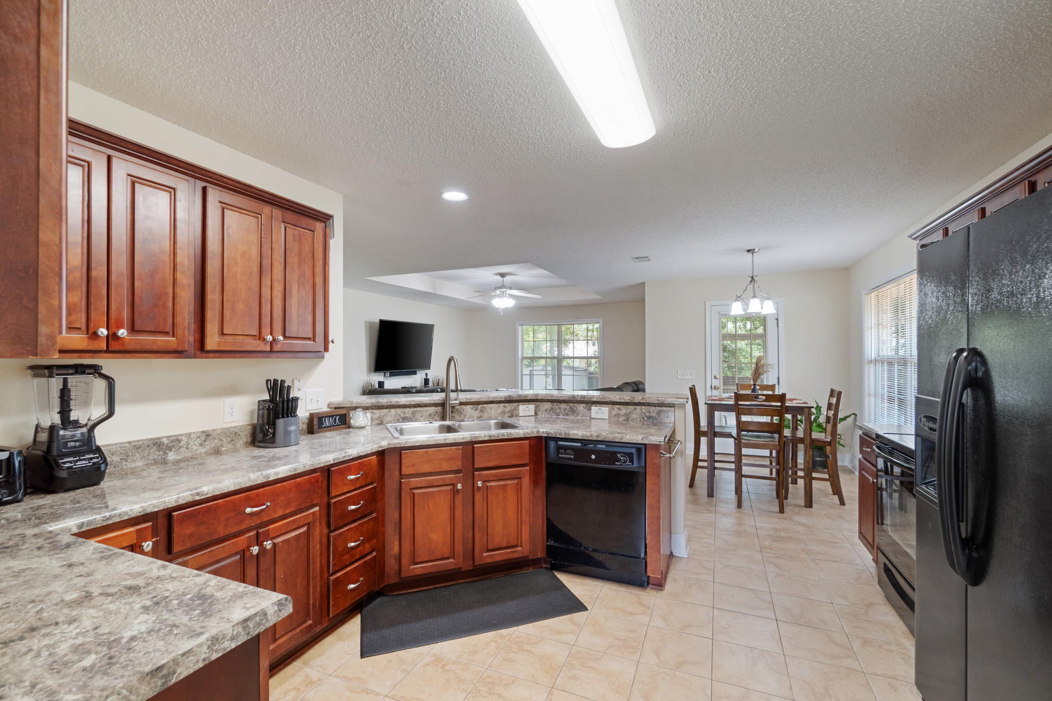 WOODBURY FOREST - Residential