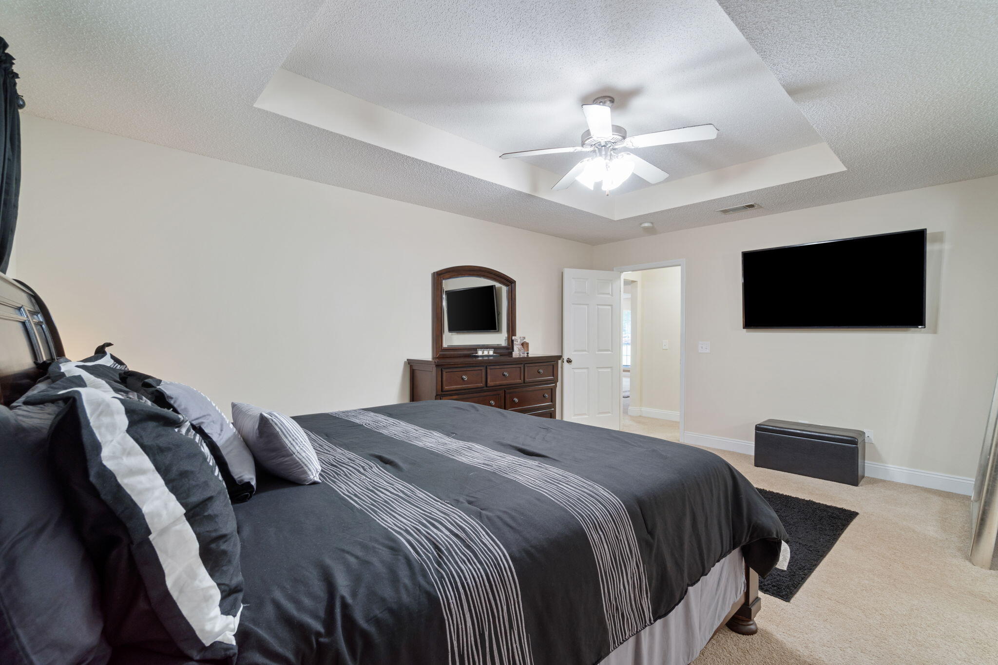 WOODBURY FOREST - Residential