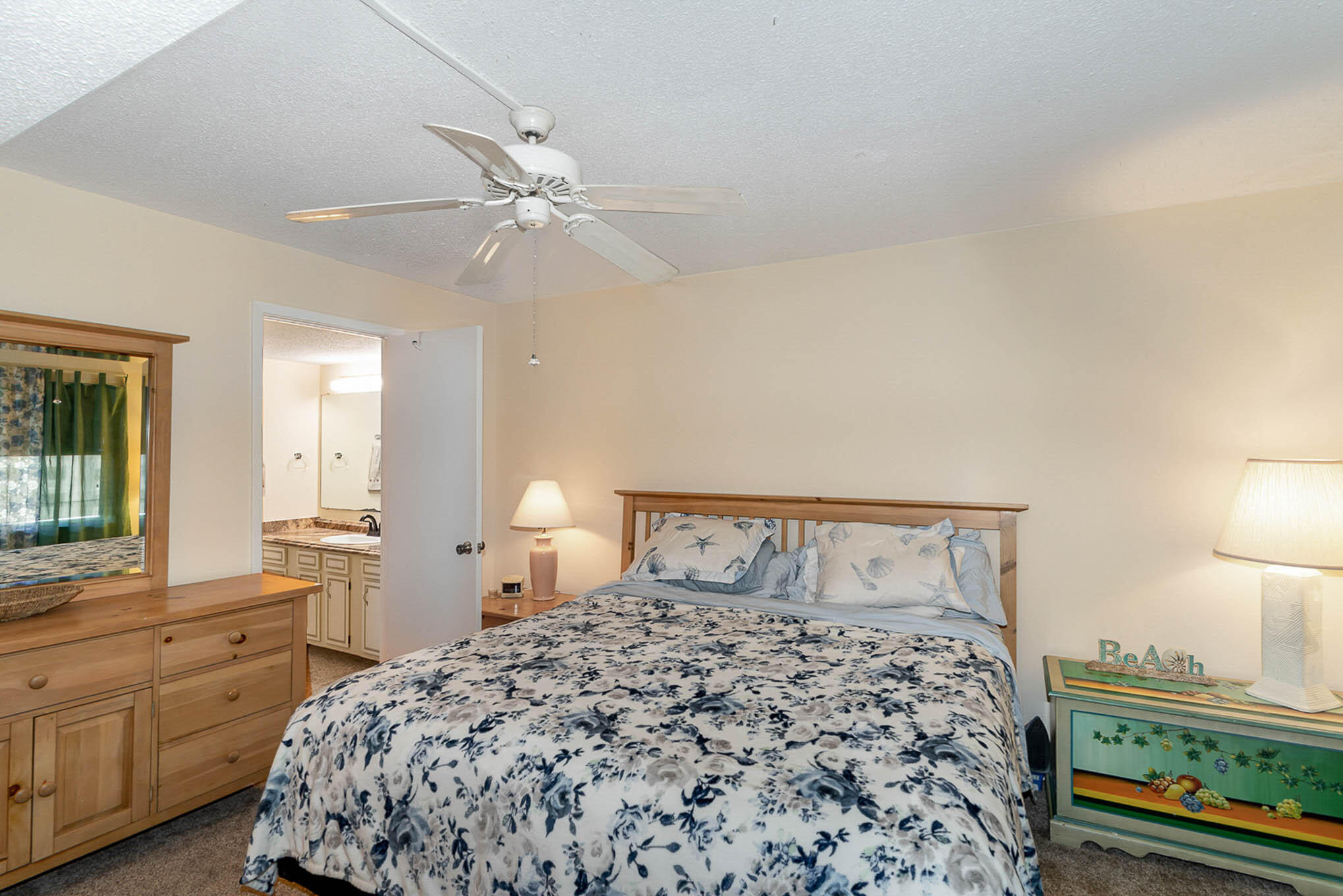 EL MATADOR CONDO - Residential