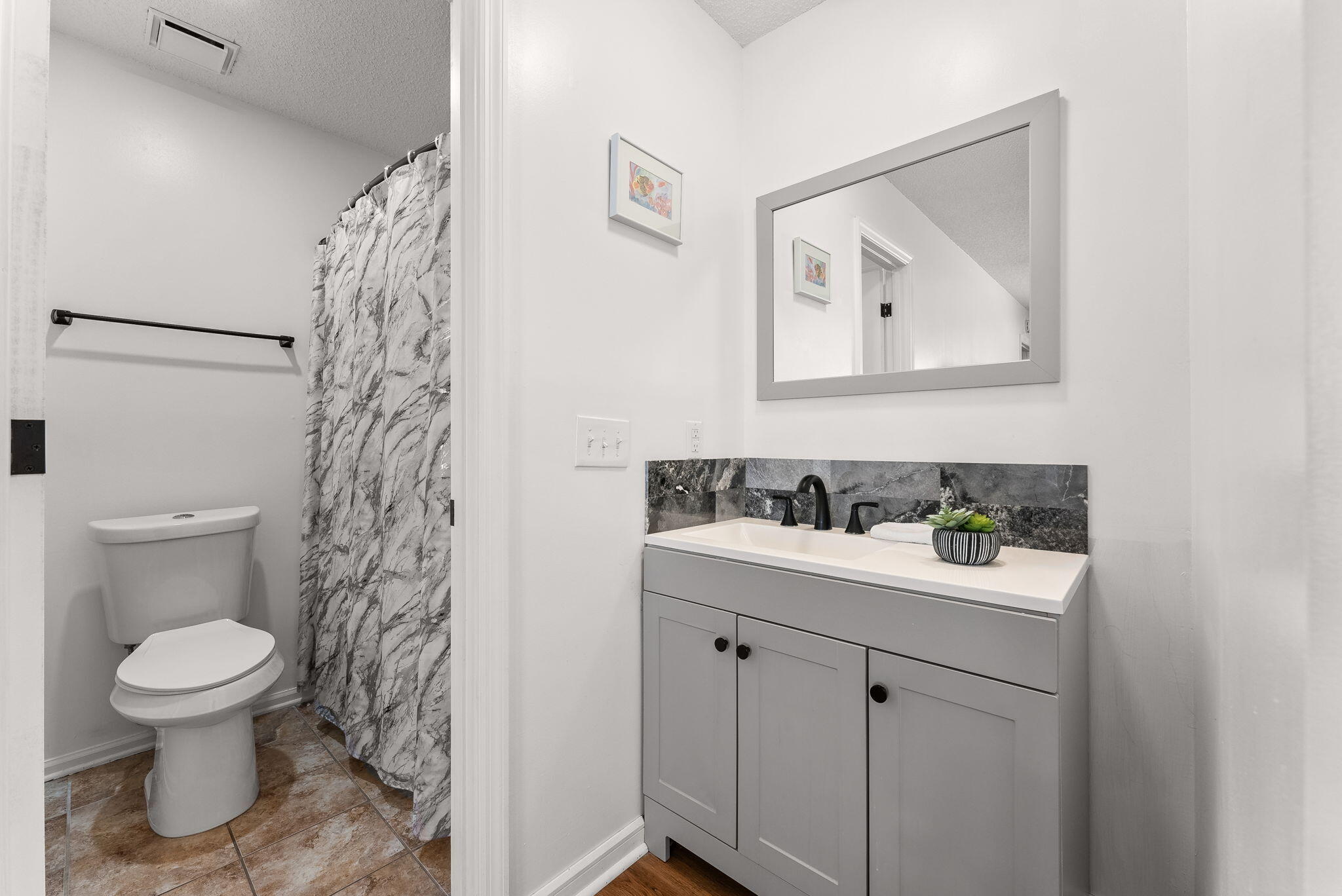 HORIZON SOUTH 1 CONDO - Residential