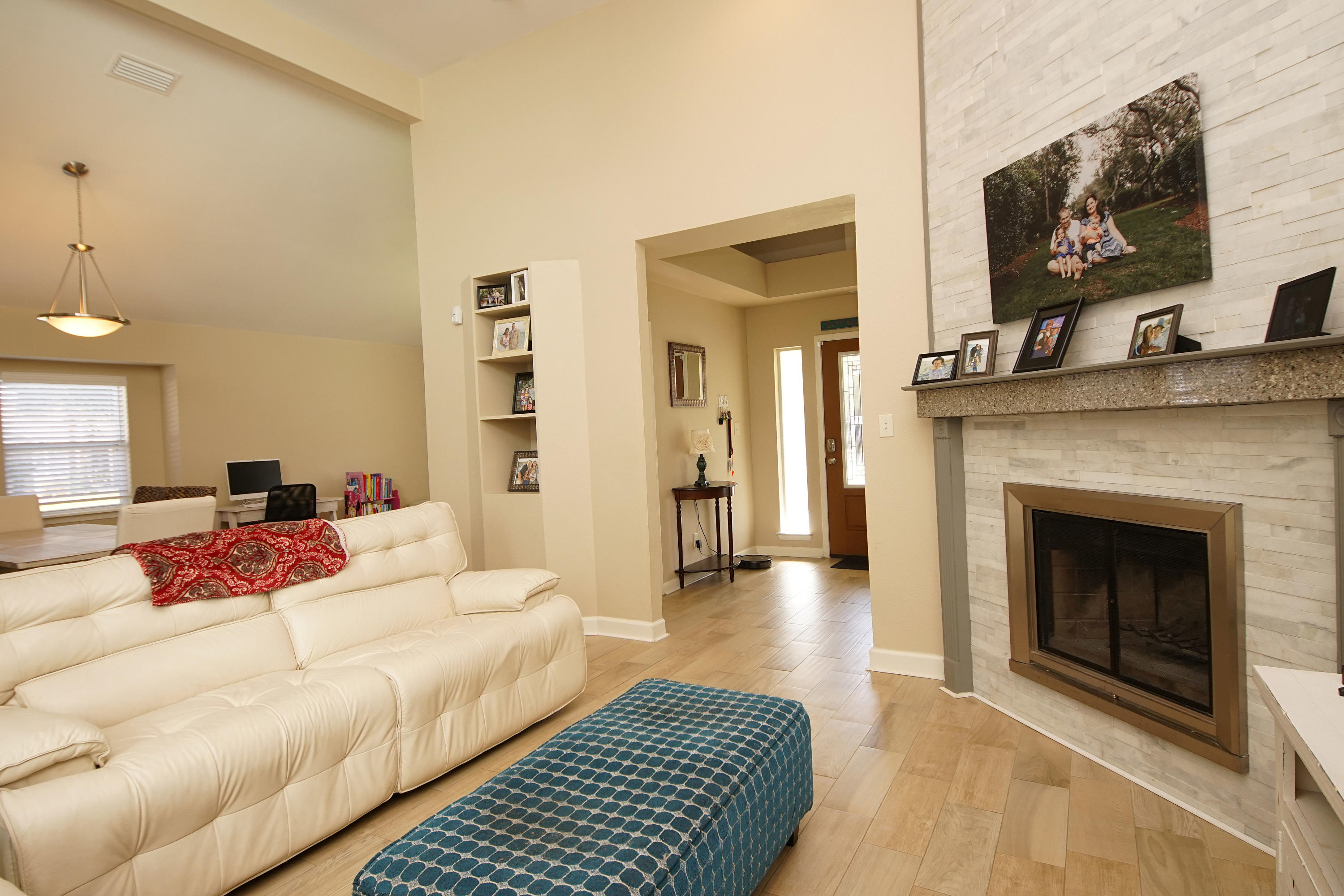 BAYVIEW MANOR - Residential