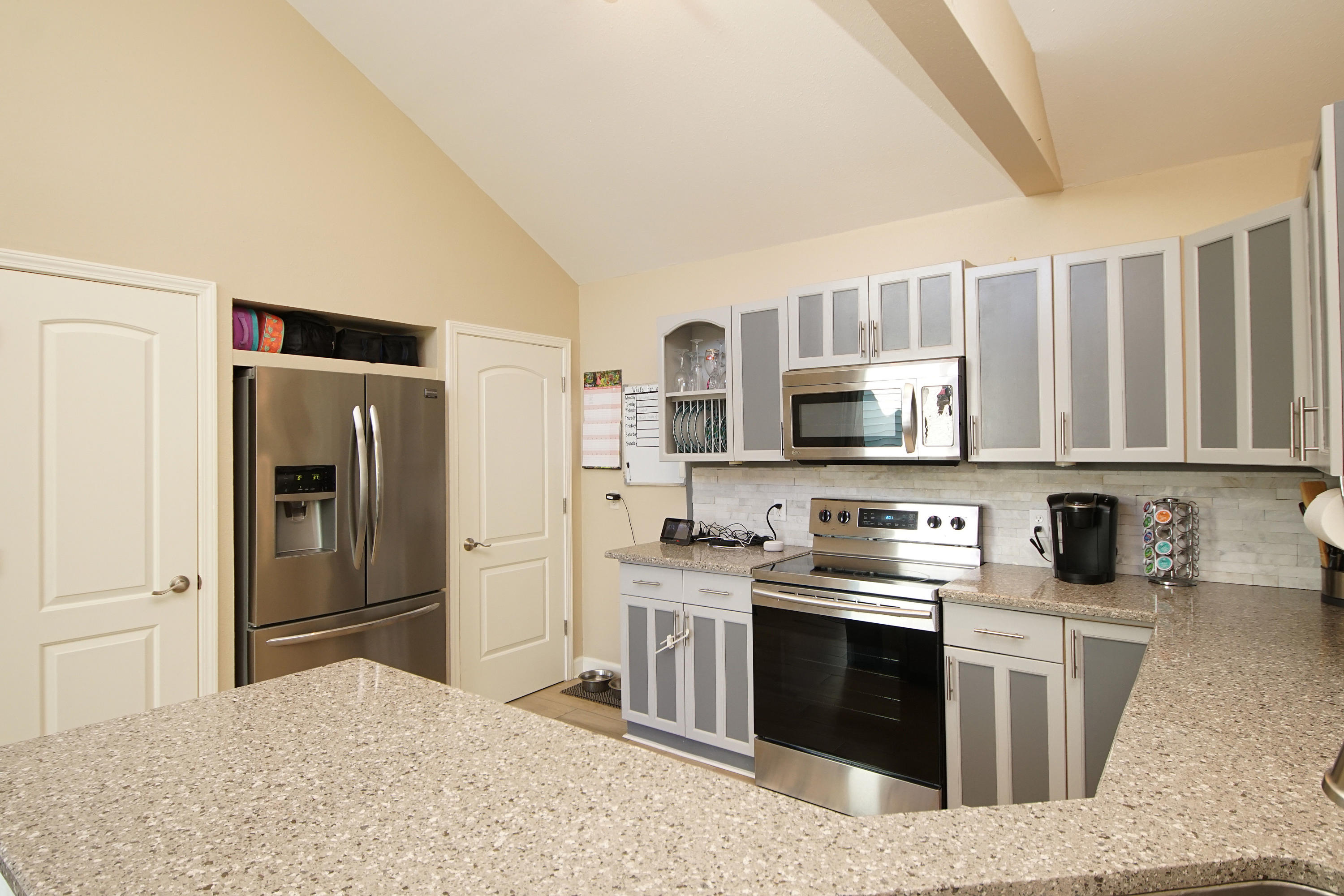 BAYVIEW MANOR - Residential