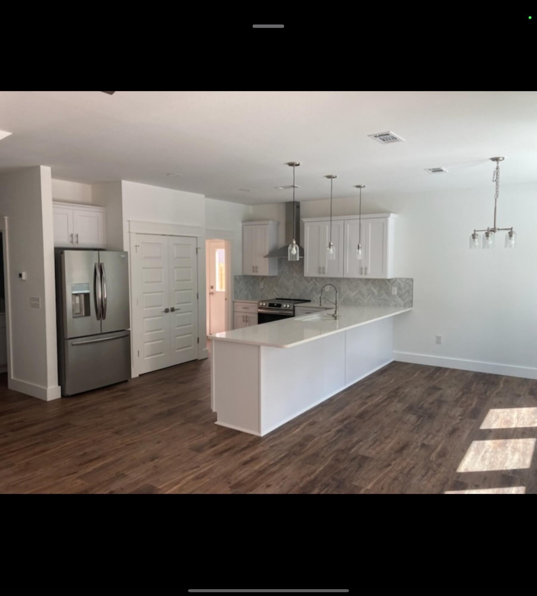 MAGNOLIA BEACH - Residential