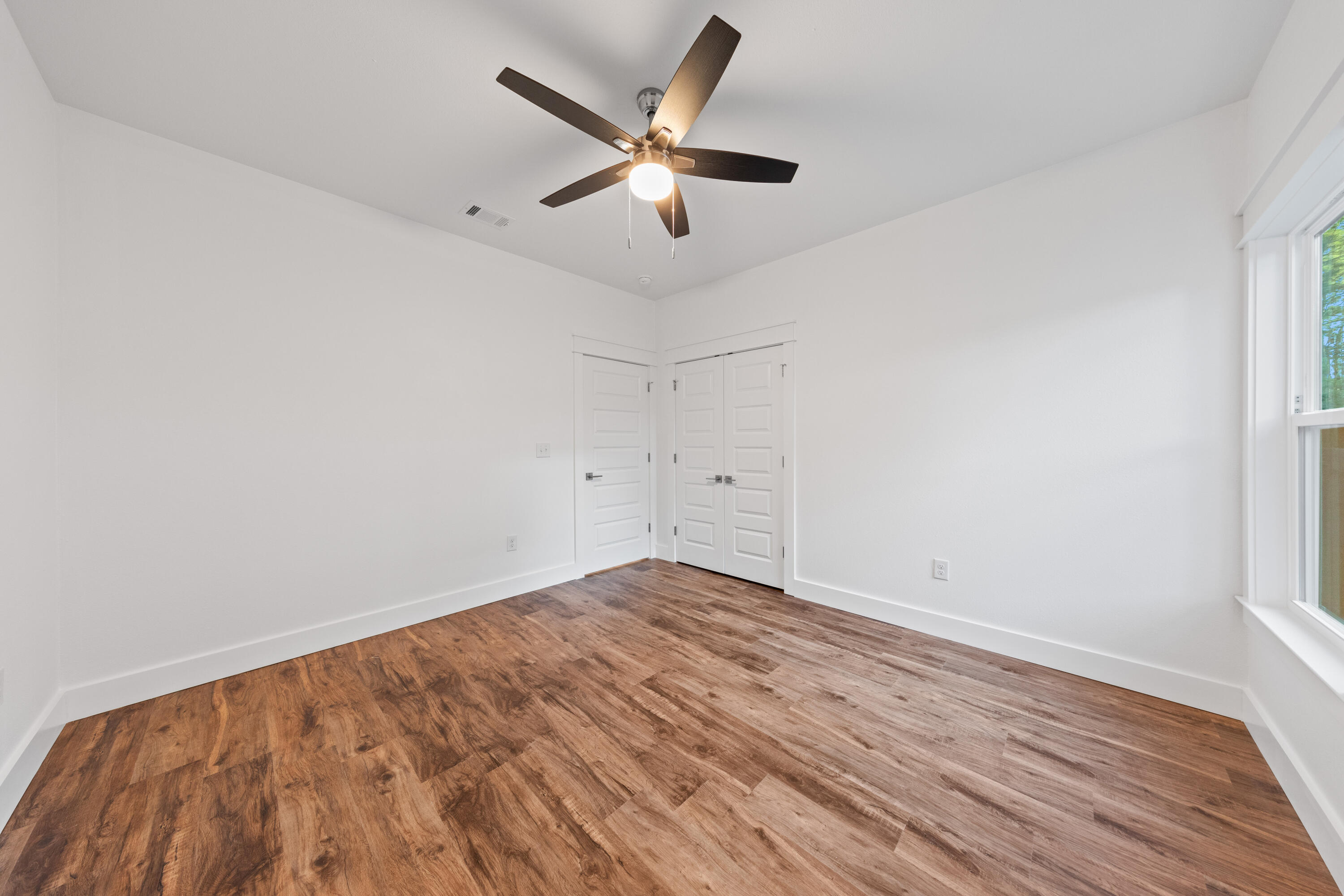 MAGNOLIA BEACH - Residential