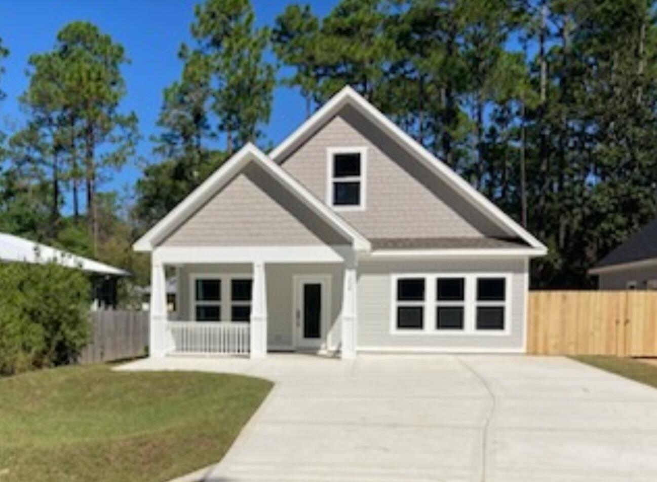 MAGNOLIA BEACH - Residential