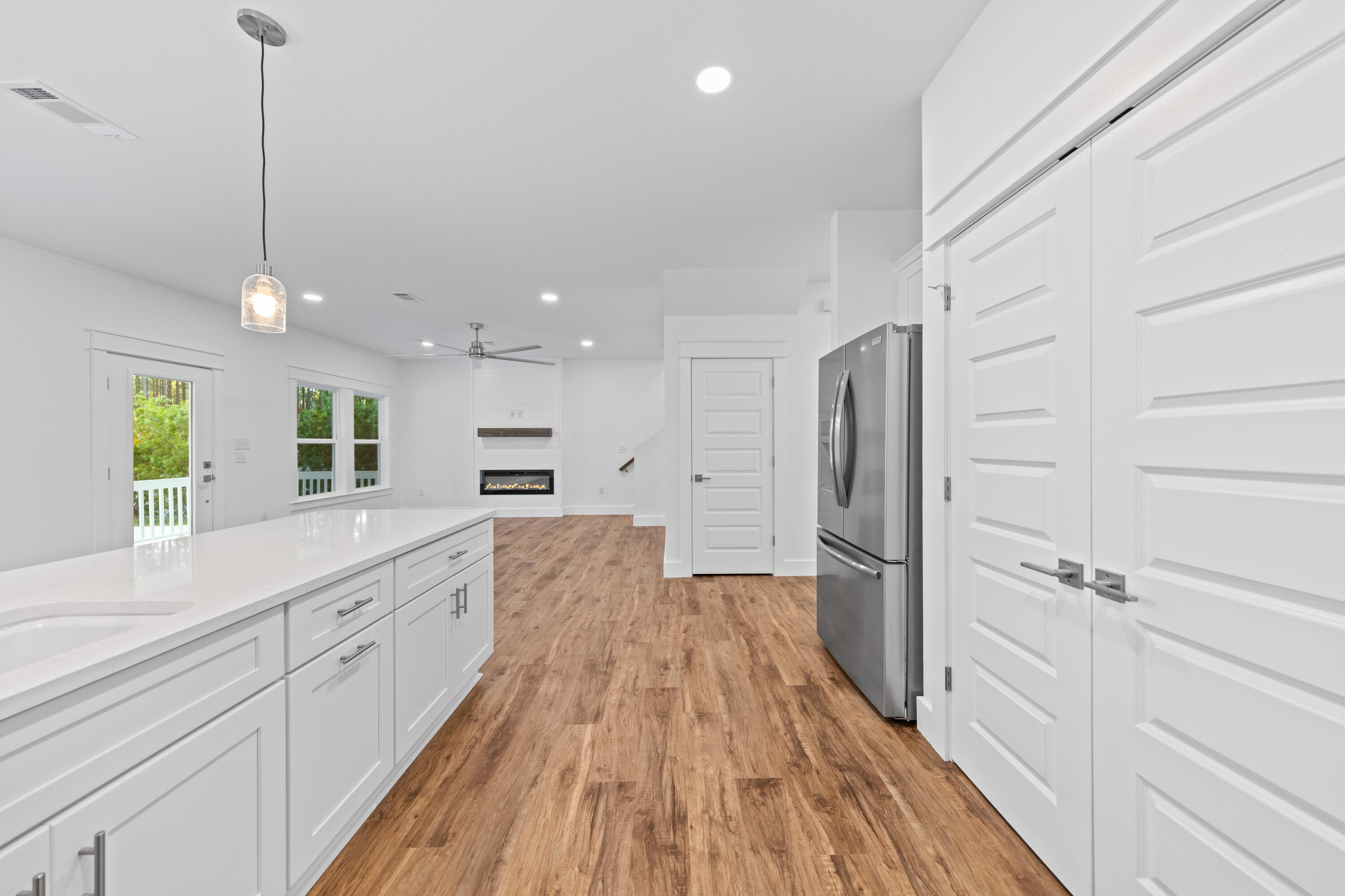 MAGNOLIA BEACH - Residential