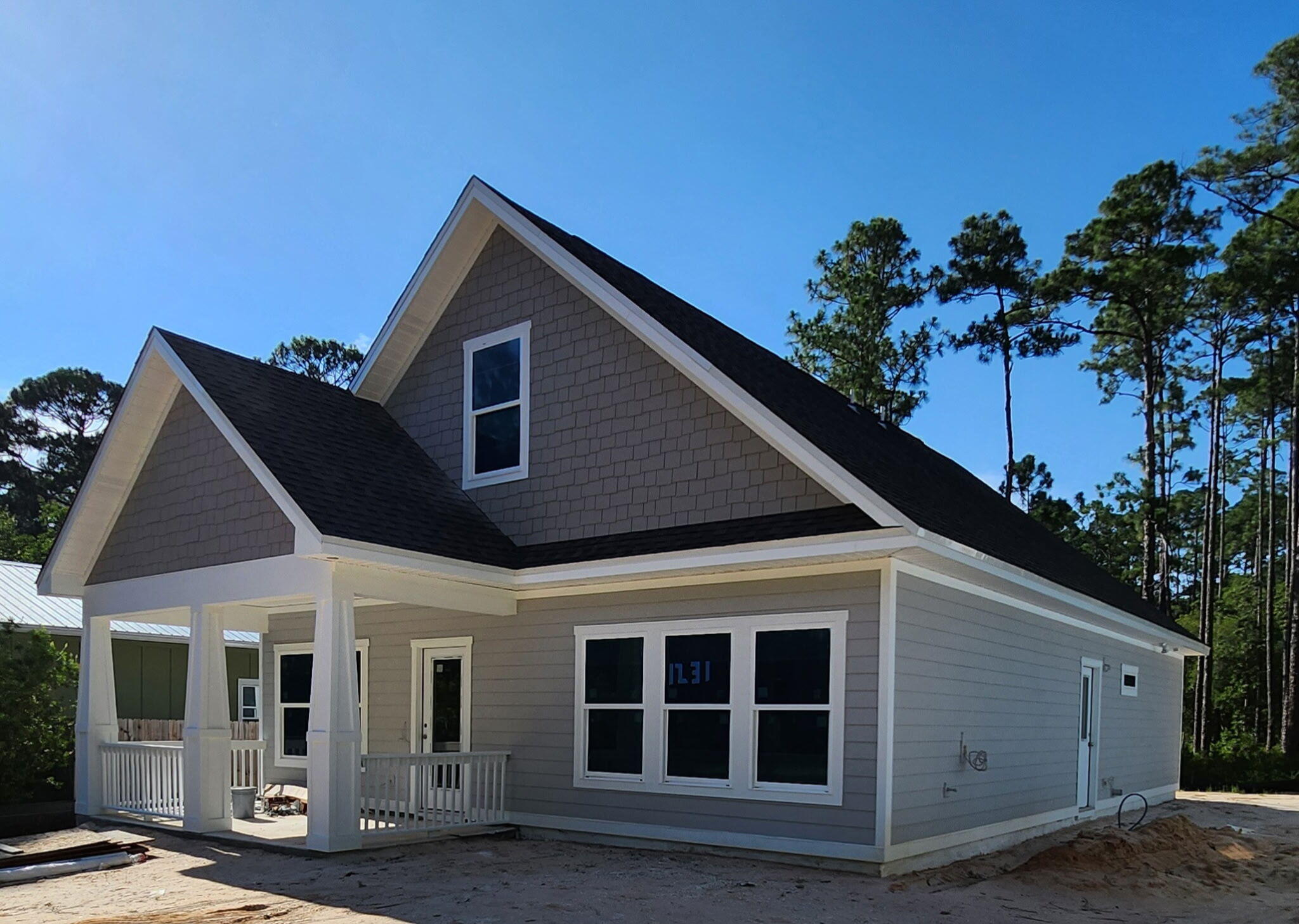 MAGNOLIA BEACH - Residential