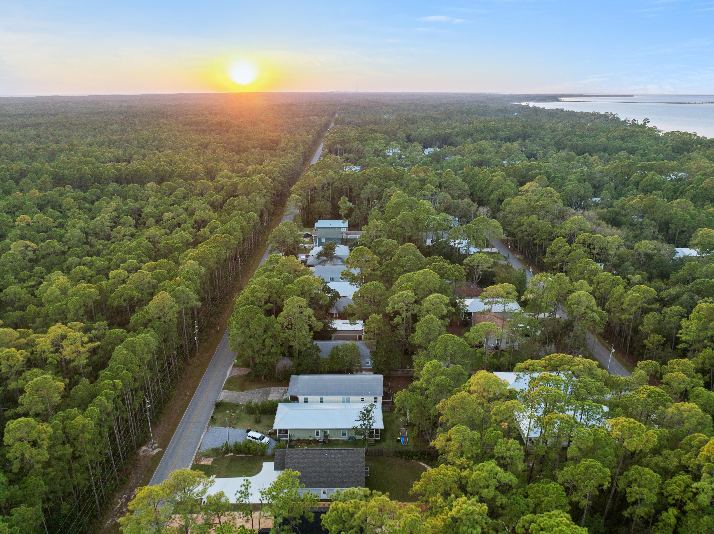 MAGNOLIA BEACH - Residential