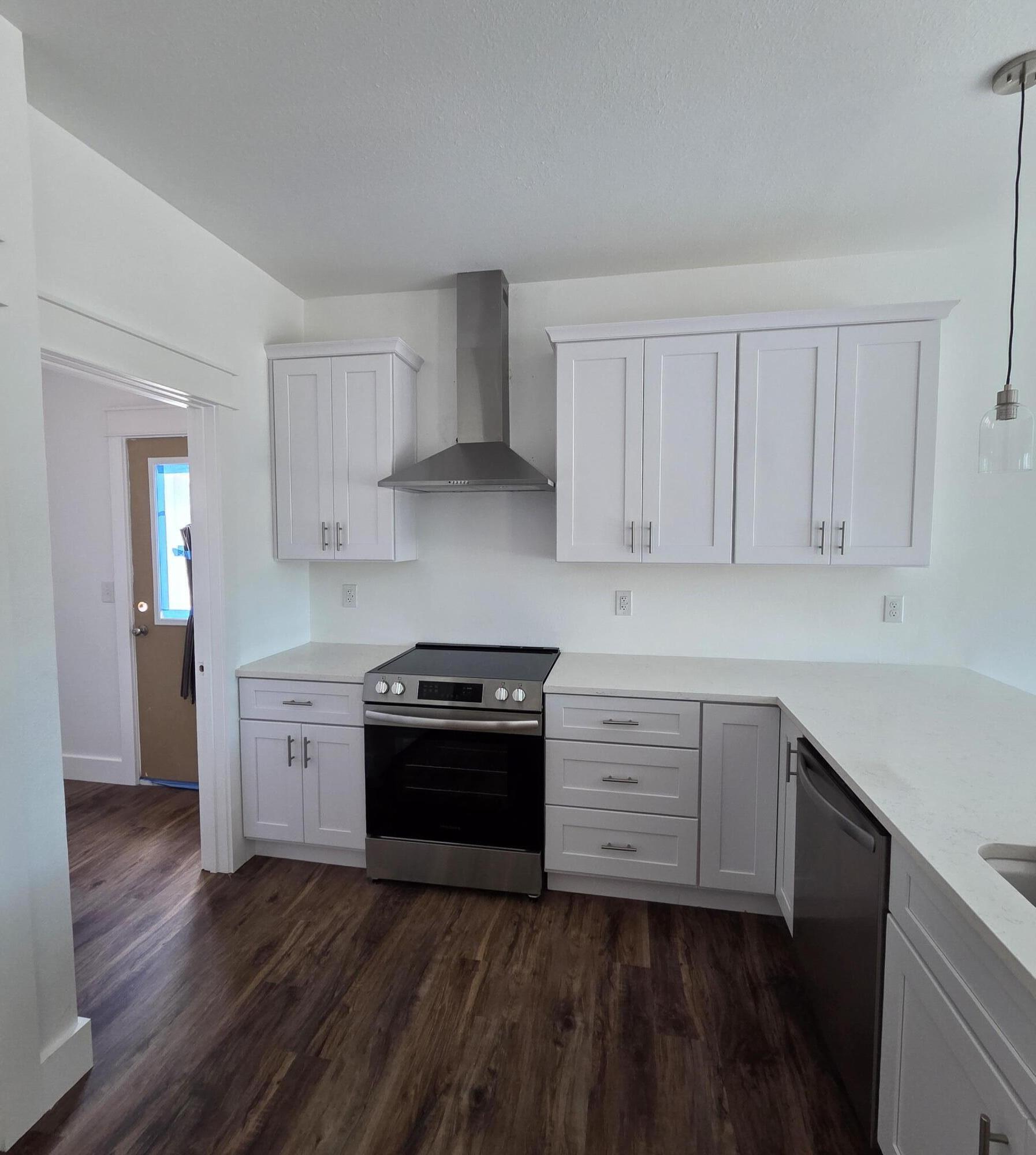 MAGNOLIA BEACH - Residential
