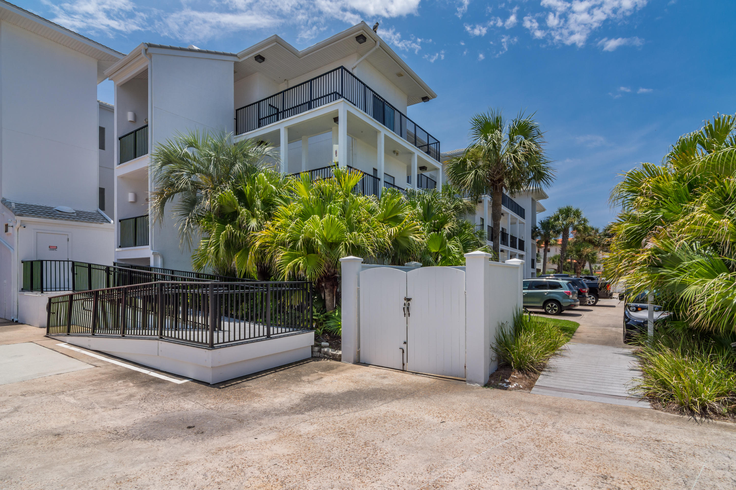 PALMS OF DUNE ALLEN CONDO - Residential