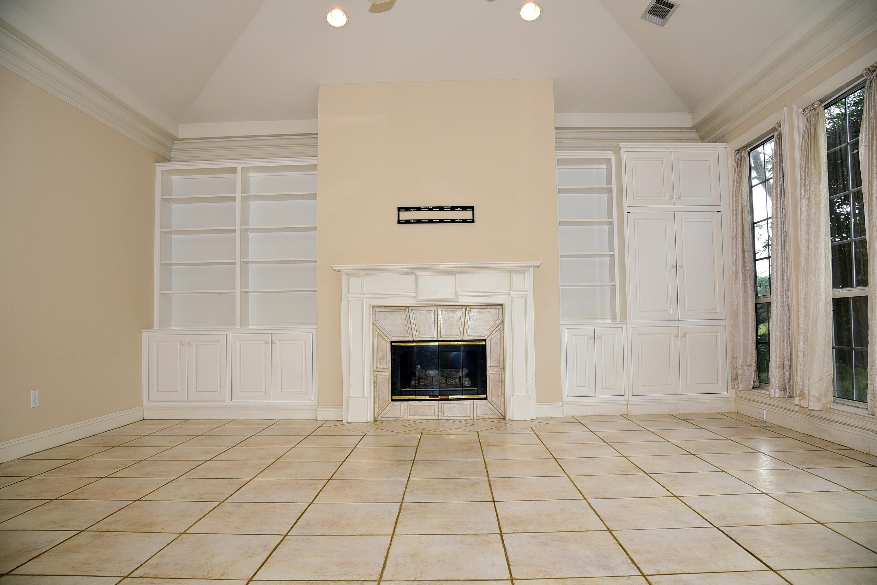 OAKMONT PLACE - Residential Lease