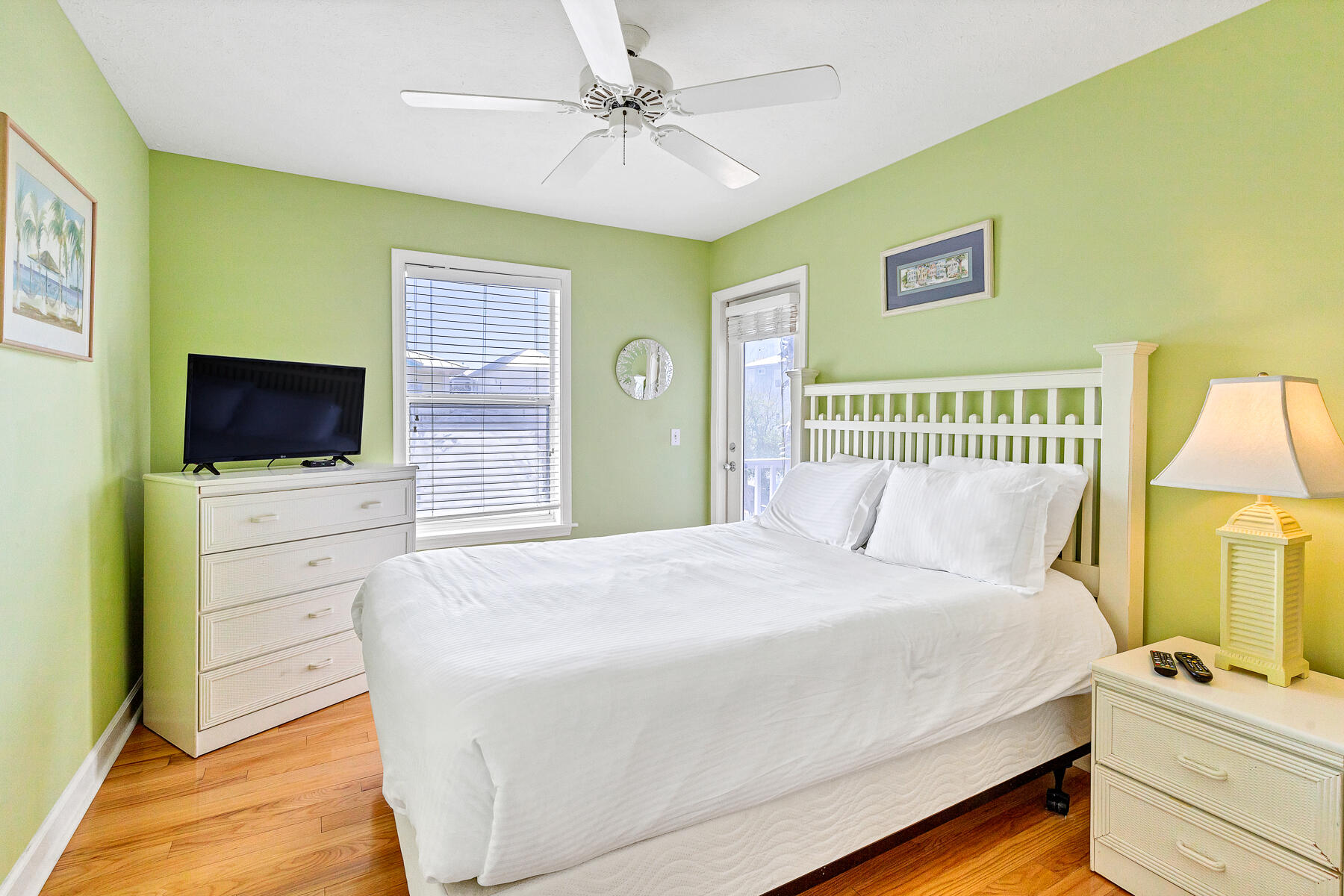 SUNRISE BEACH - Residential