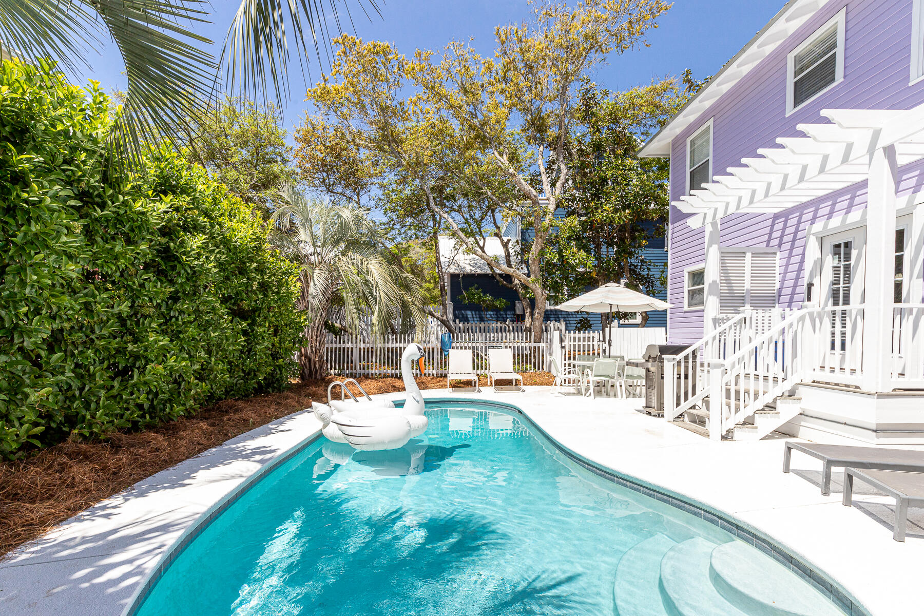 SUNRISE BEACH - Residential