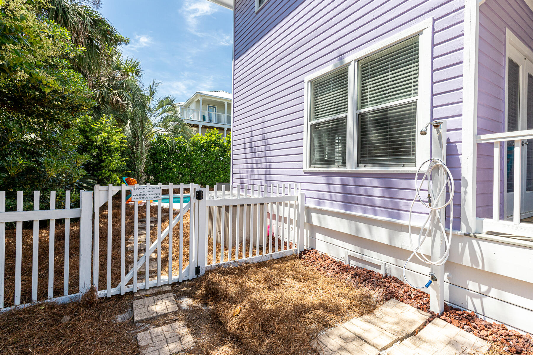 SUNRISE BEACH - Residential