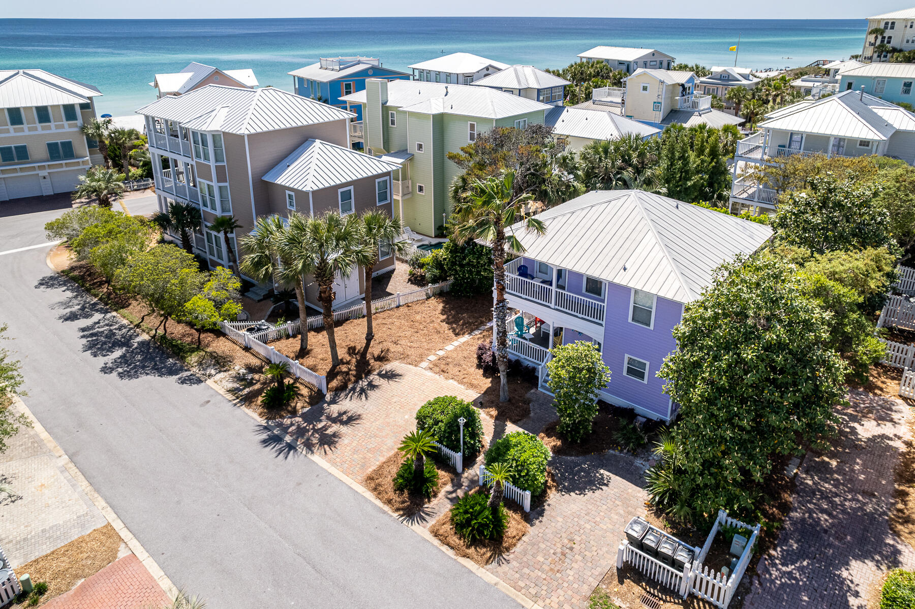 SUNRISE BEACH - Residential