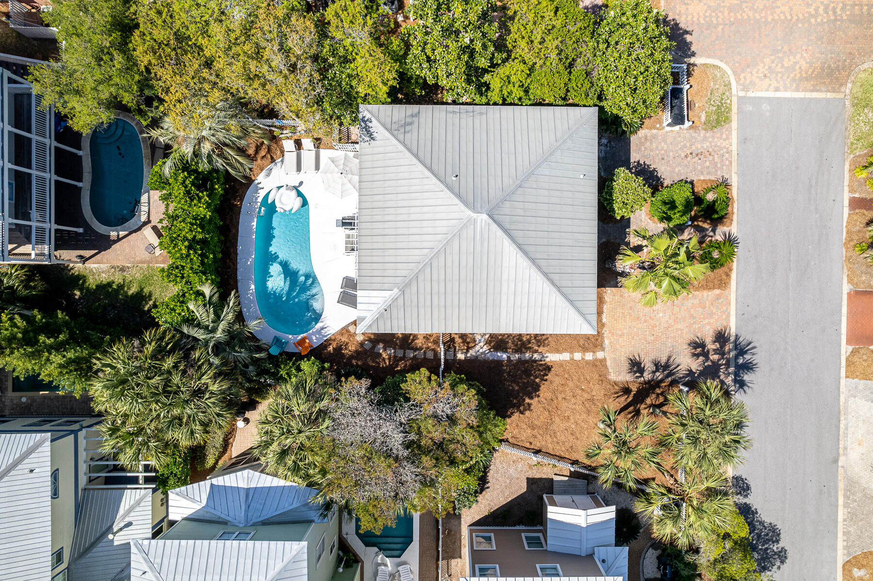 SUNRISE BEACH - Residential