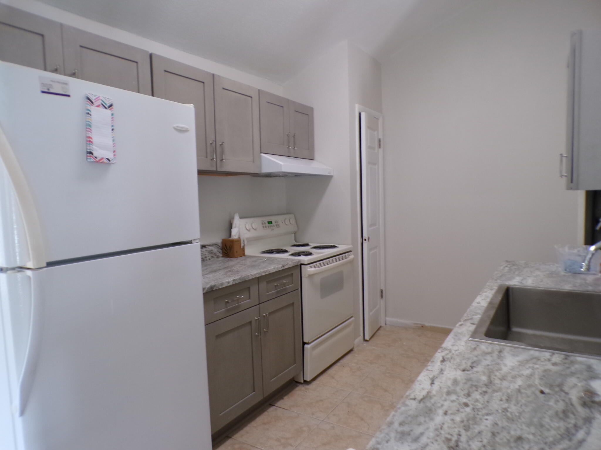 GOLF VIEW ON PARKVIEW - Residential Lease