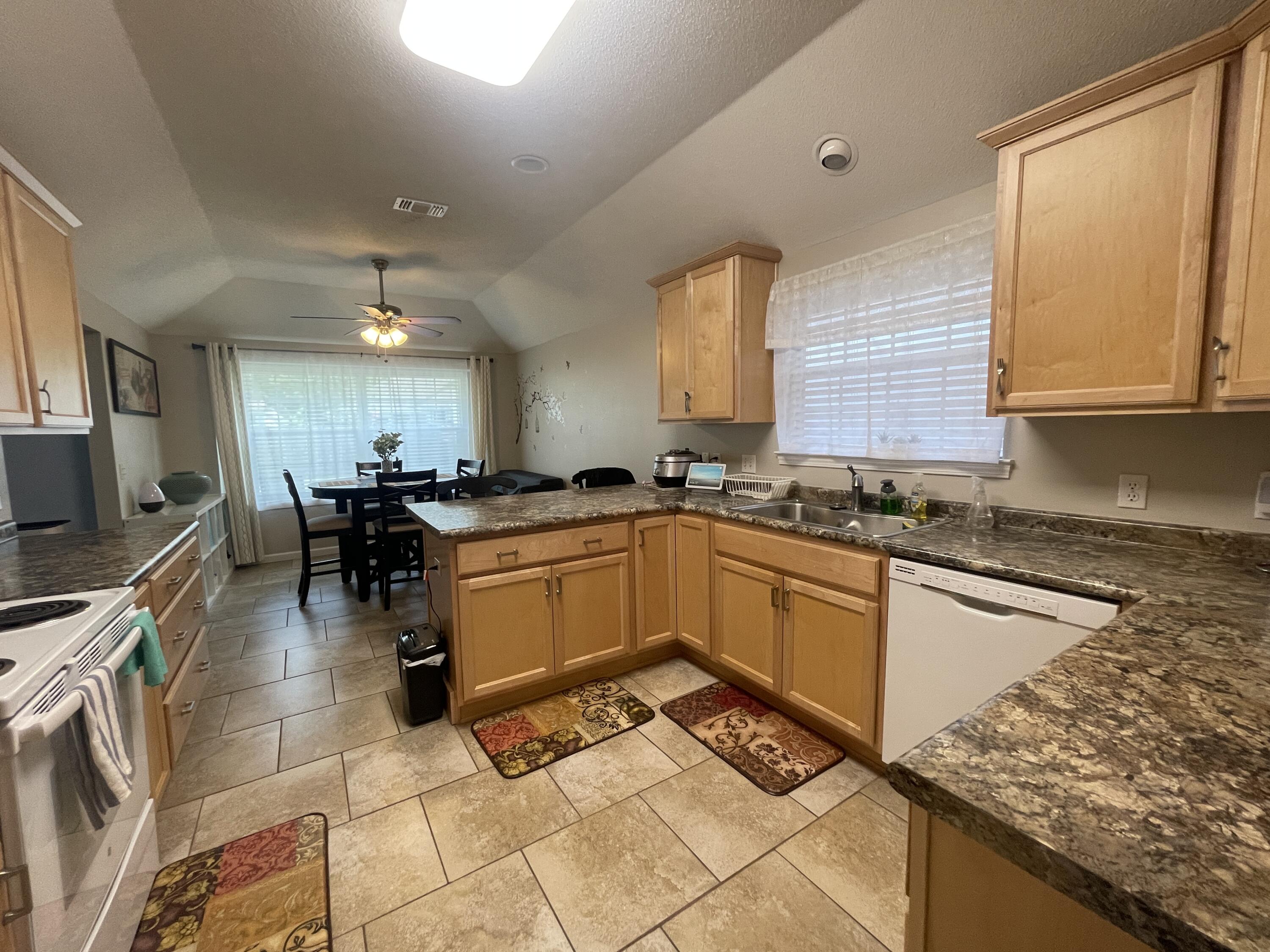 CROSSWINDS 2ND ADDN - Residential Lease