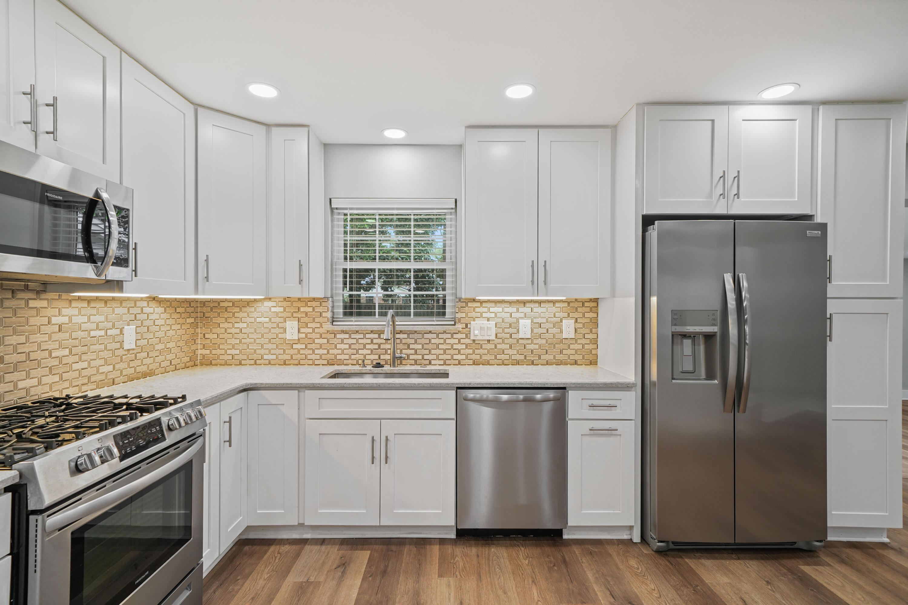 BAYSHORE PARK UNIT 3 - Residential