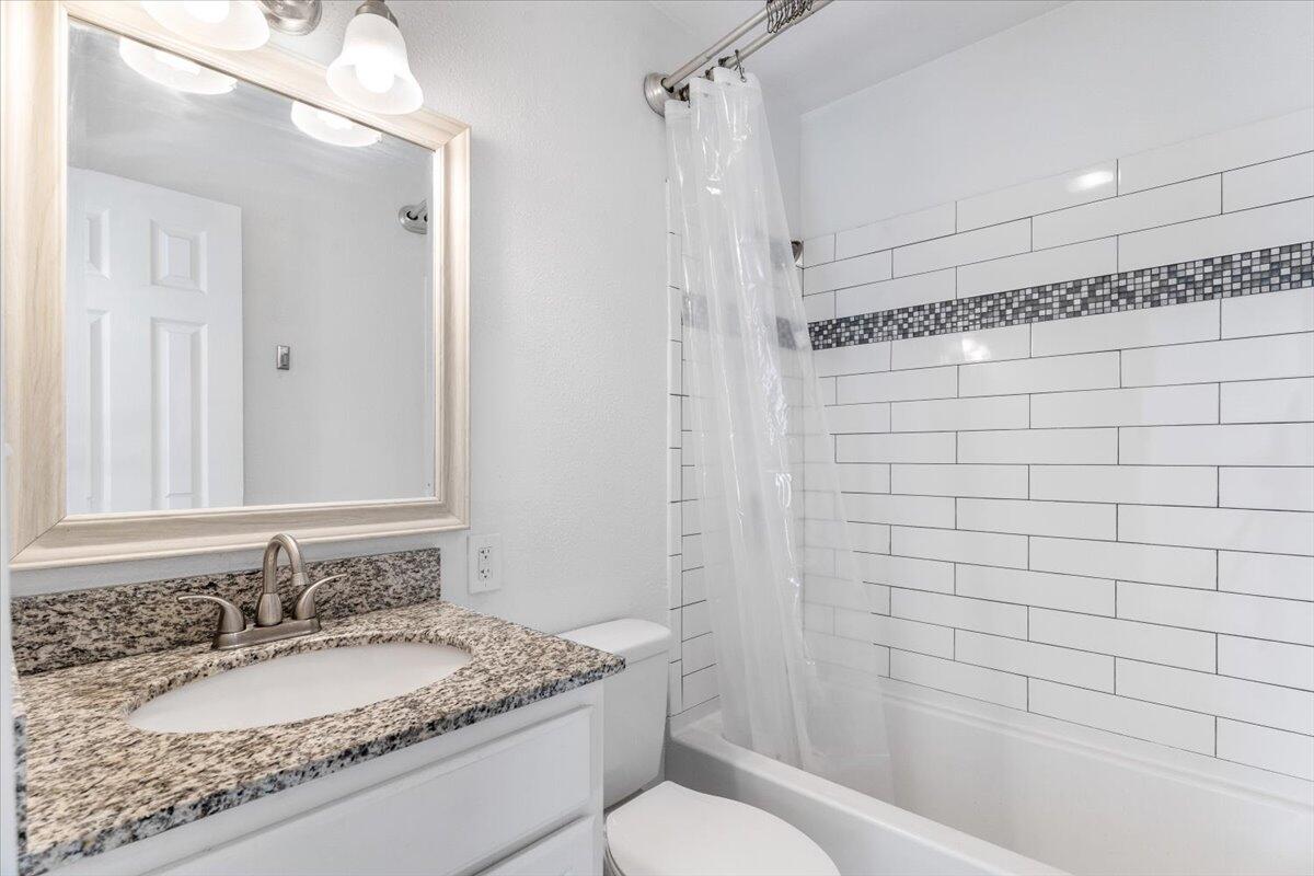 OAKLAND HEIGHTS - Residential