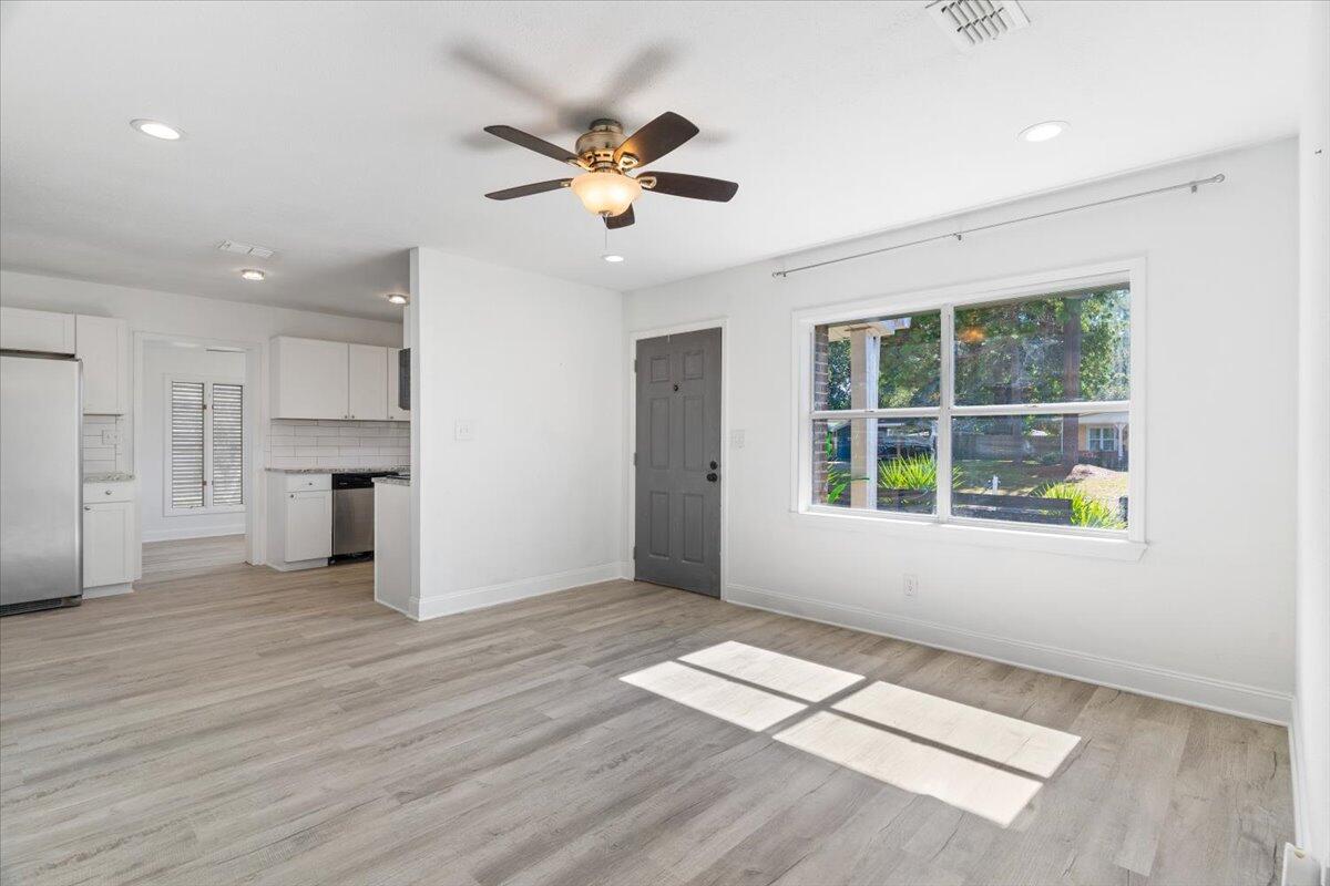 OAKLAND HEIGHTS - Residential