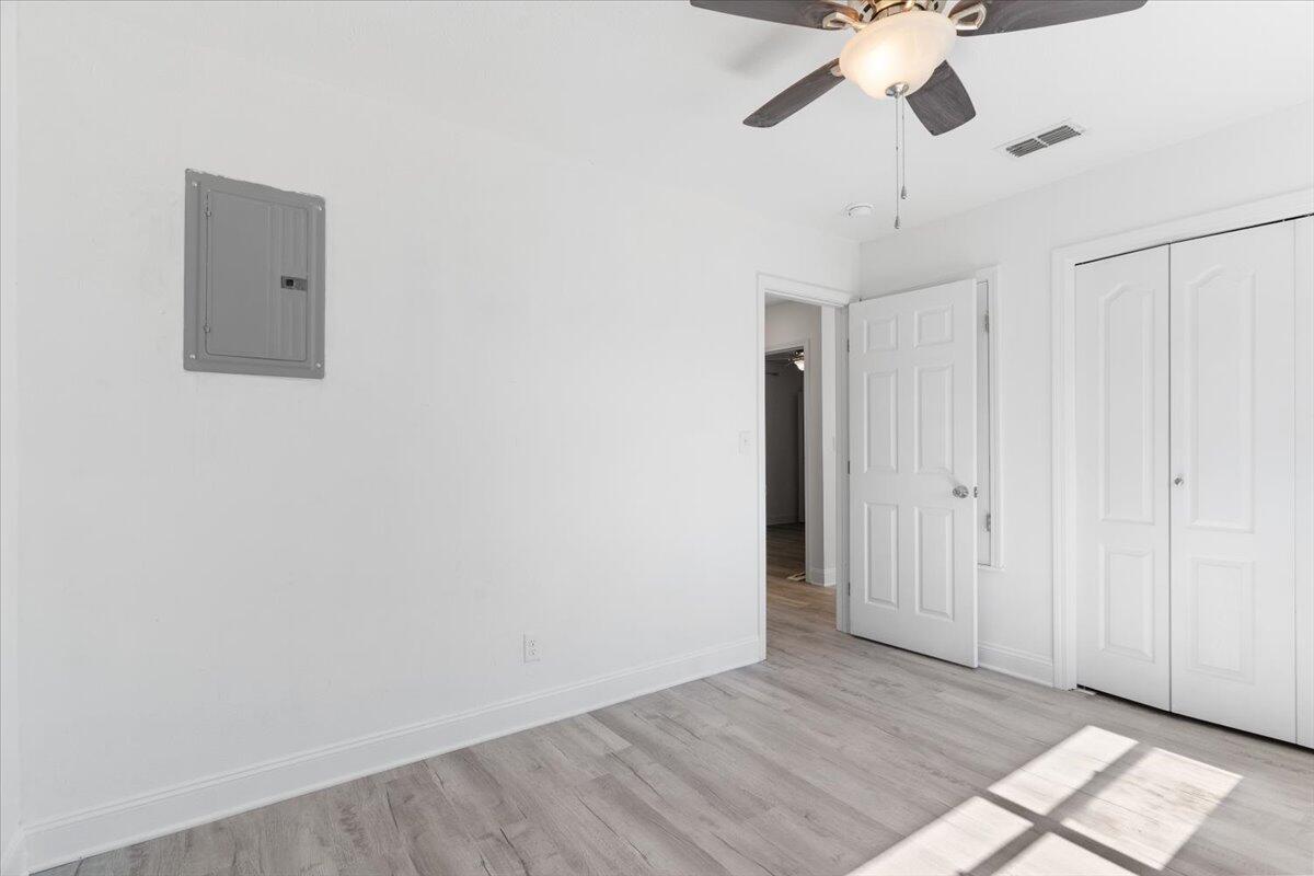 OAKLAND HEIGHTS - Residential