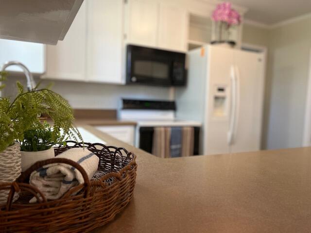 EAU CLAIRE ESTATES - Residential