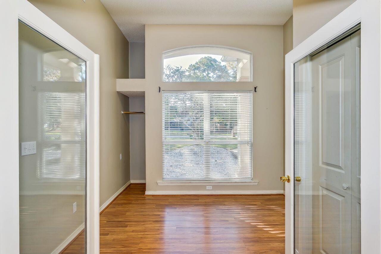 DANA POINTE - Residential