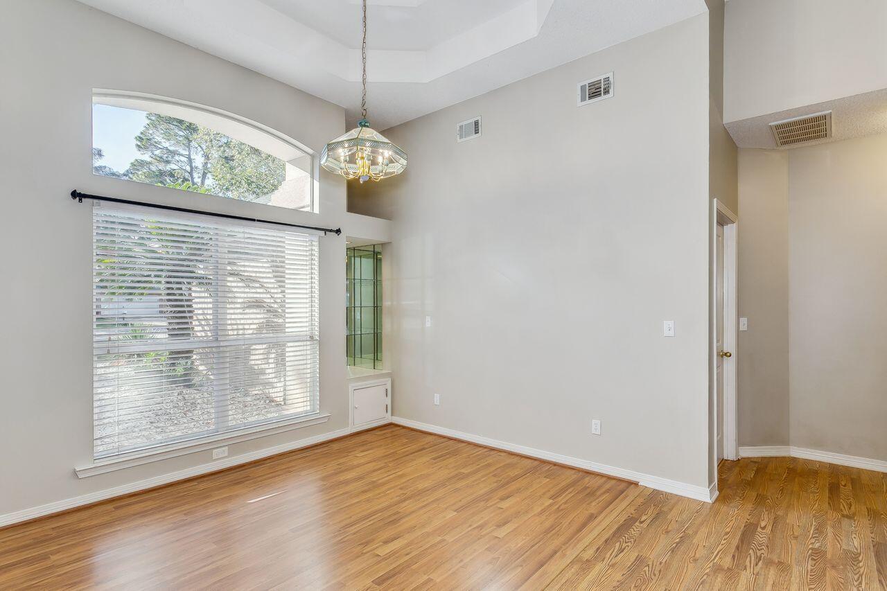DANA POINTE - Residential