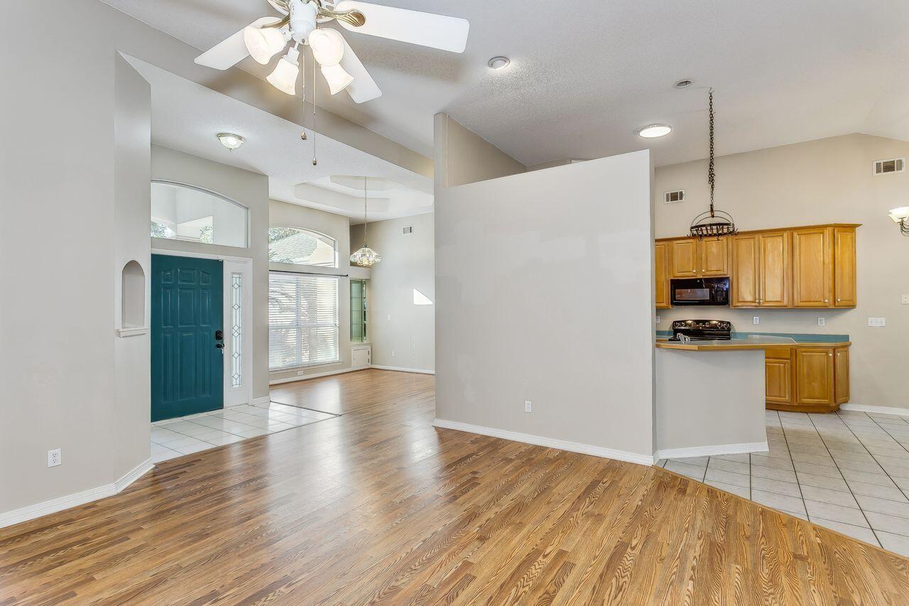 DANA POINTE - Residential