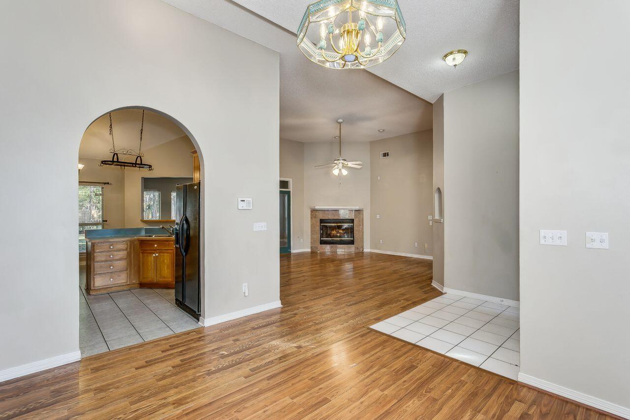 DANA POINTE - Residential
