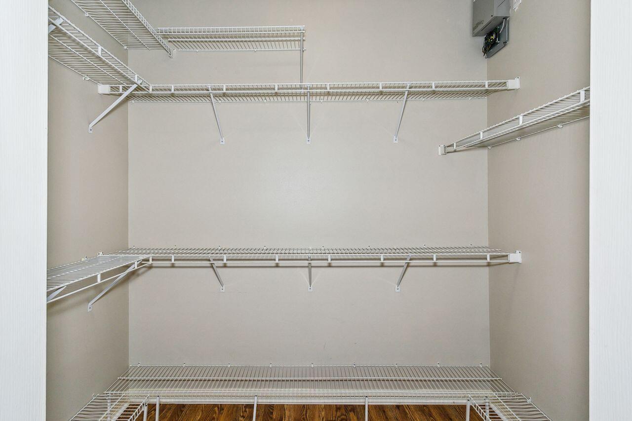 DANA POINTE - Residential
