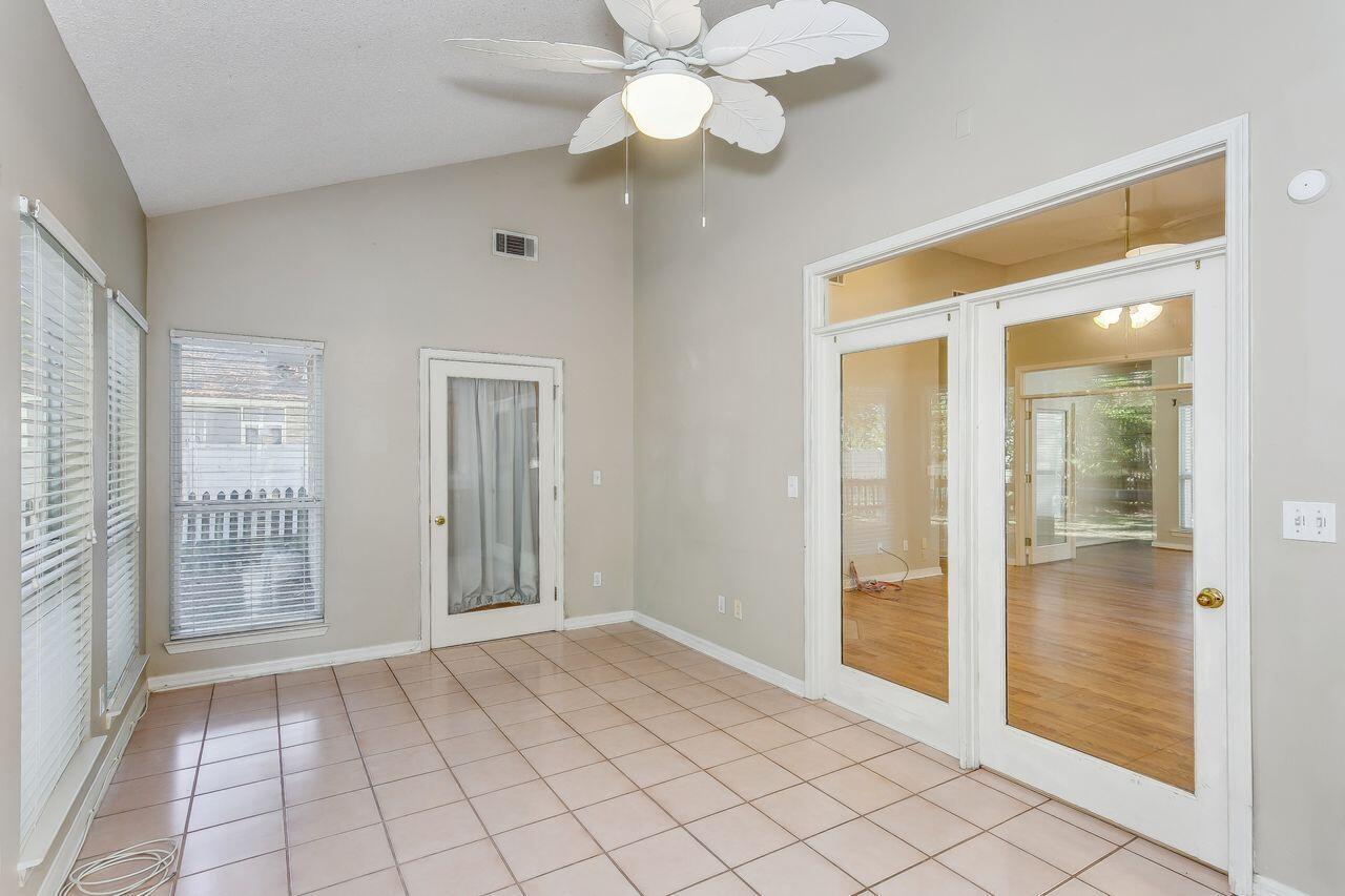 DANA POINTE - Residential