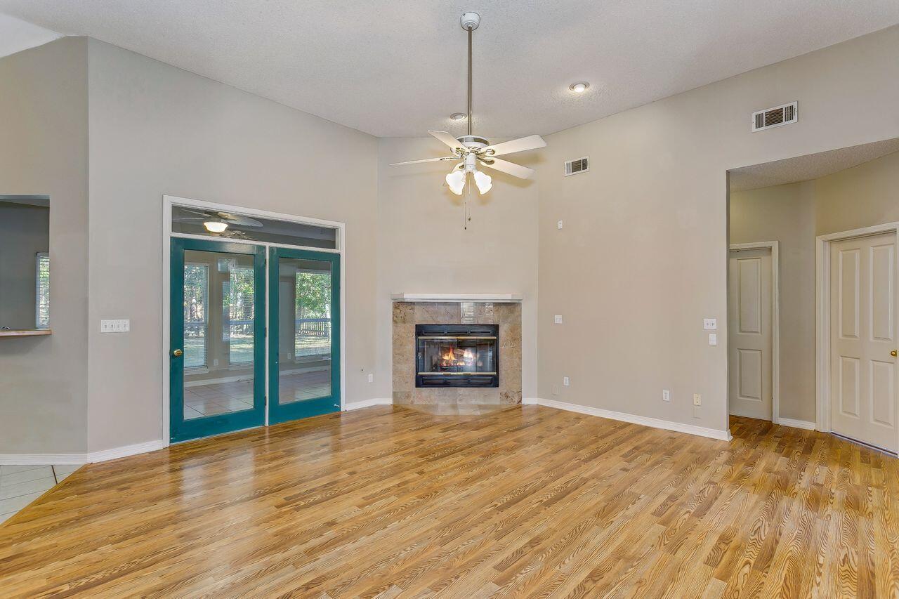 DANA POINTE - Residential