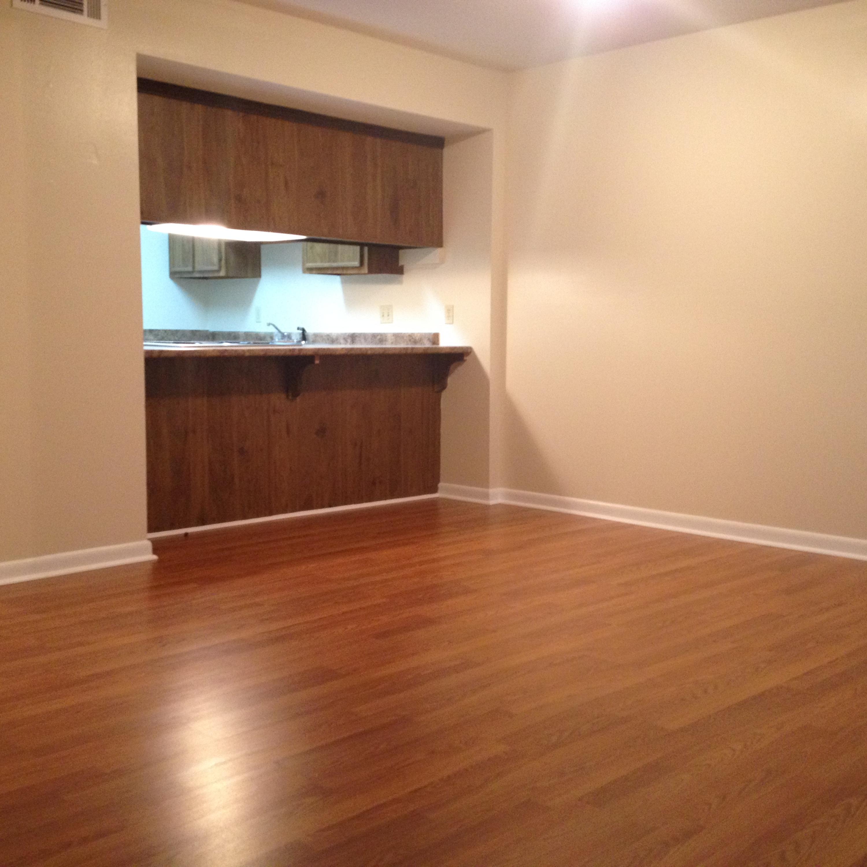 VIKING MANOR PH 1 - Residential Lease