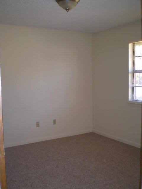 VIKING MANOR PH 1 - Residential Lease