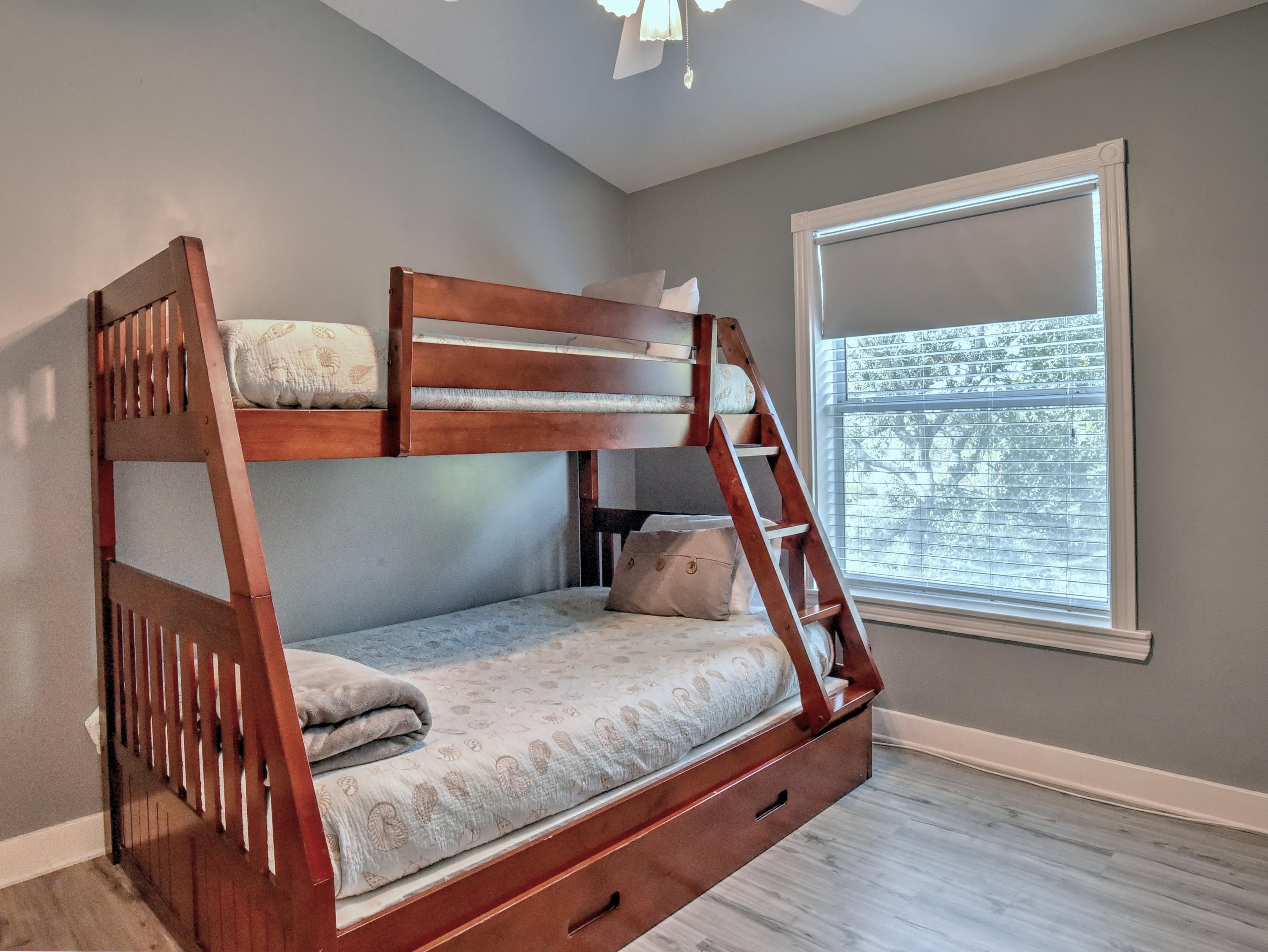 CRYSTAL BEACH - Residential