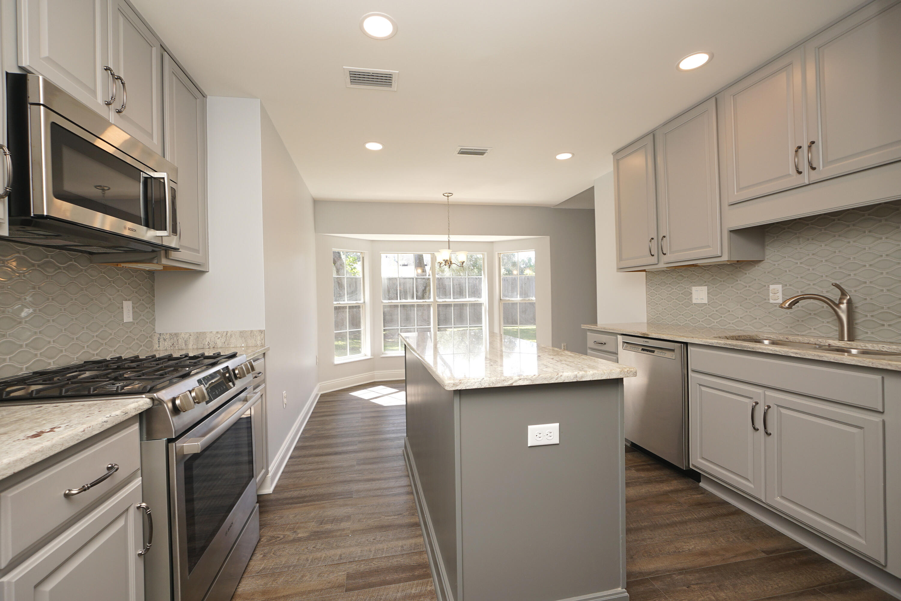 PARKWOOD ESTATES PH 5 - Residential Lease